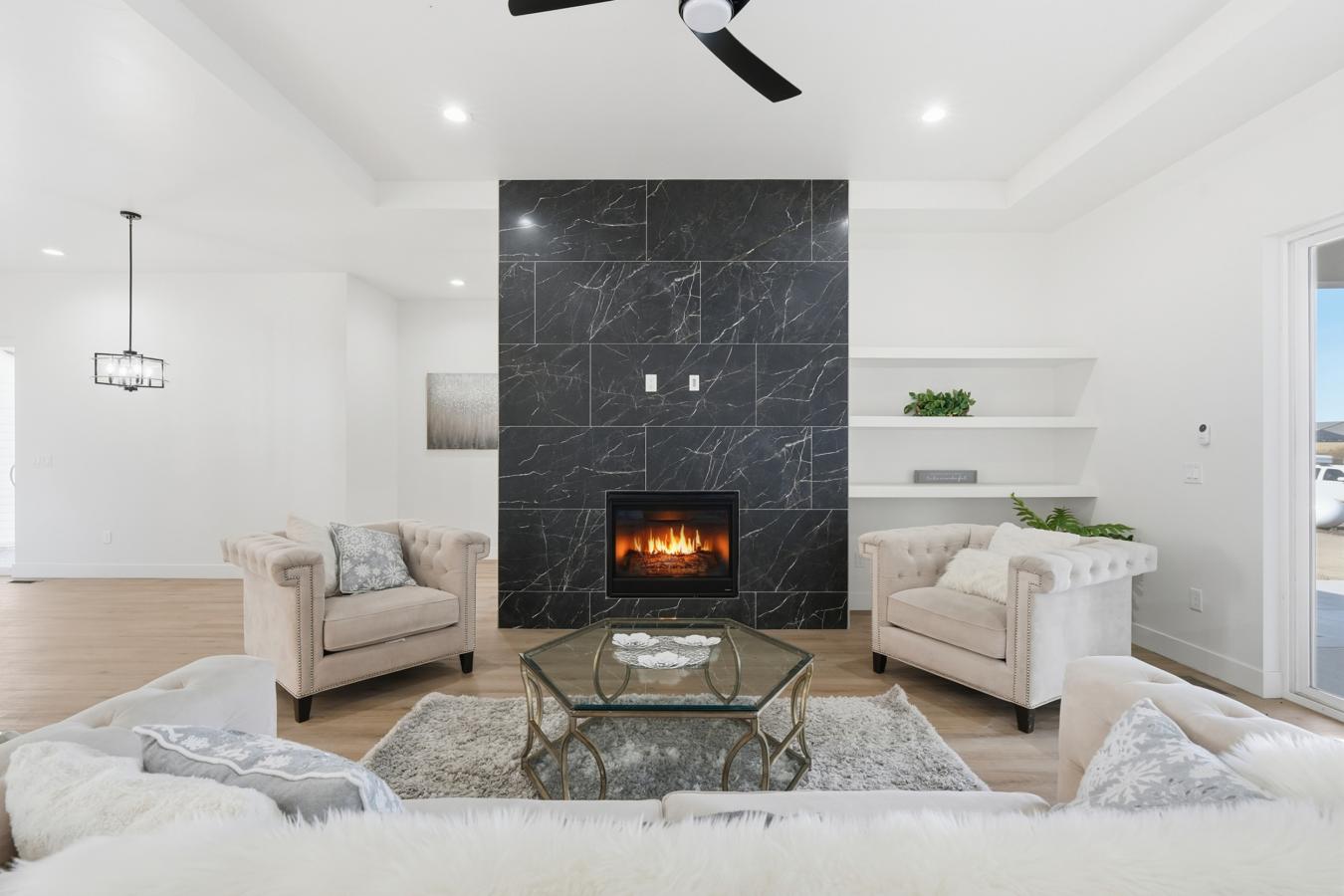 Keenesburg, Weld, 80643, United States, 5 Bedrooms Bedrooms, ,5 BathroomsBathrooms,Residential,For Sale,1992501