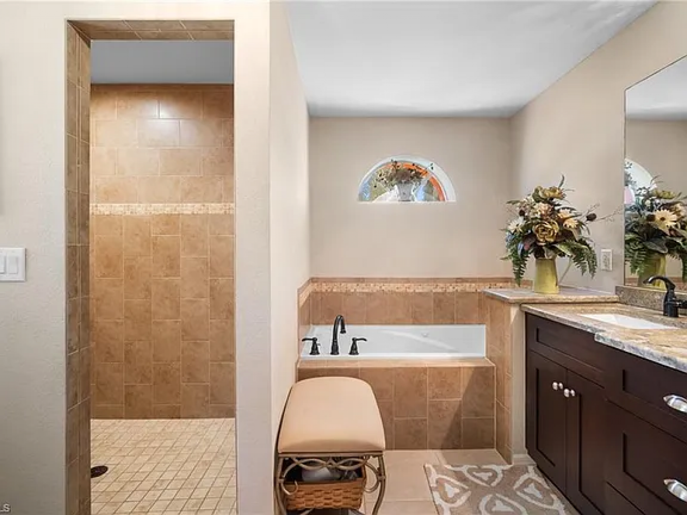 CAPE CORAL, Florida, 33914, United States, 4 Bedrooms Bedrooms, ,1 BathroomBathrooms,Residential,For Sale,1990839