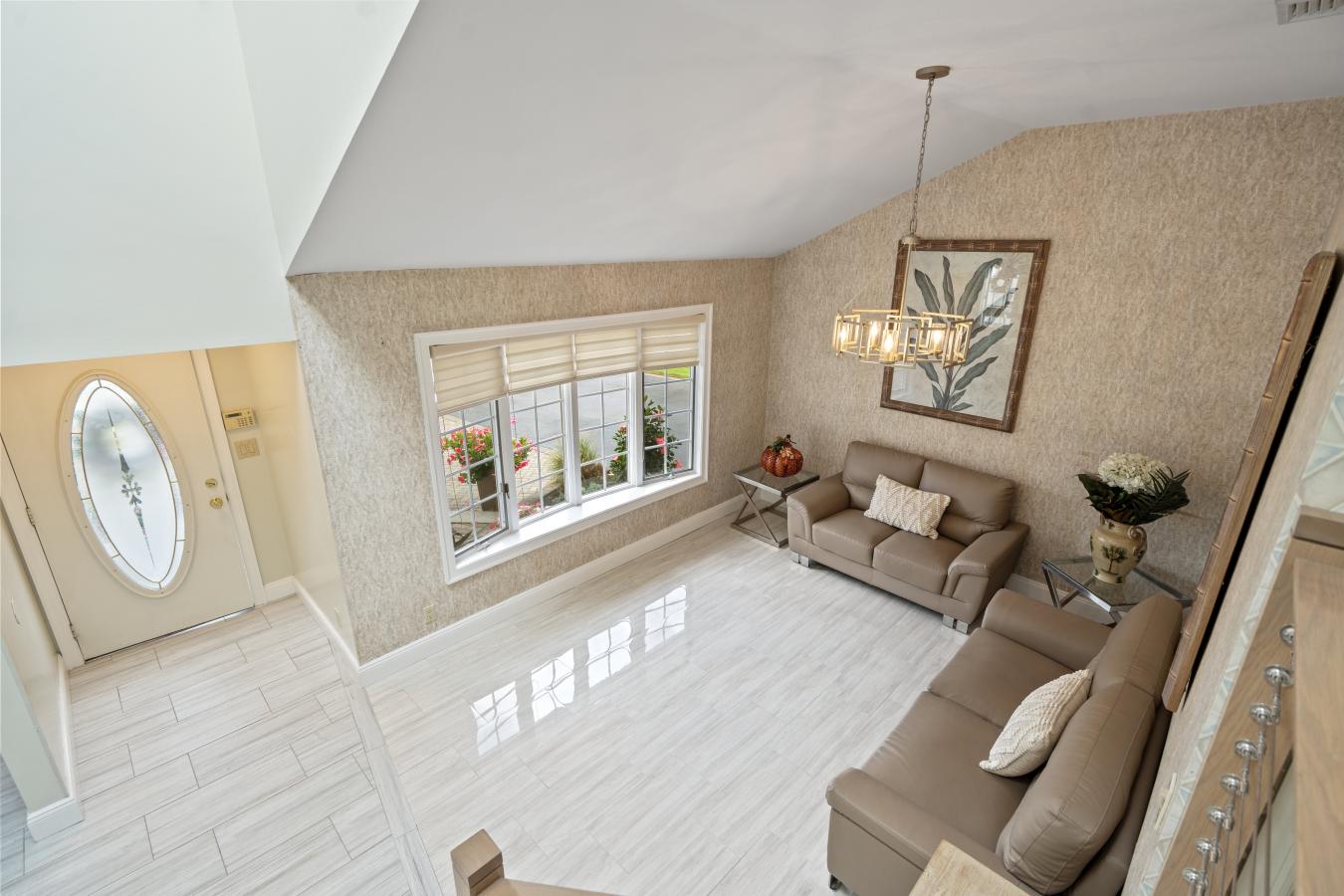 Bay Shore, Suffolk, 11706, United States, 4 Bedrooms Bedrooms, ,2 BathroomsBathrooms,Residential,For Sale,1990838