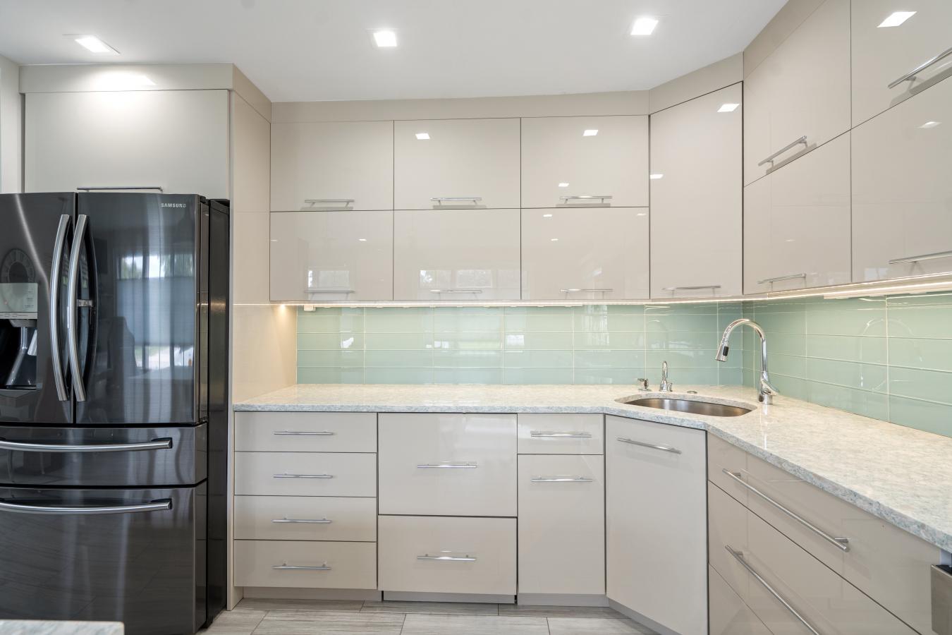 Bay Shore, Suffolk, 11706, United States, 4 Bedrooms Bedrooms, ,2 BathroomsBathrooms,Residential,For Sale,1990838