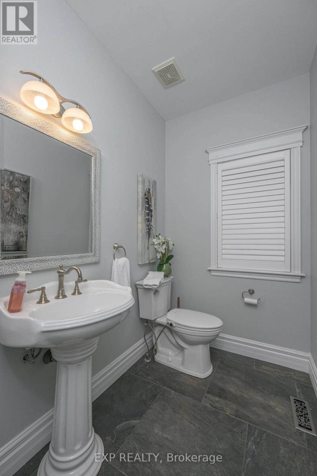 London East (East A), ON, N5Y5M4, Canada, 4 Bedrooms Bedrooms, ,4 BathroomsBathrooms,Residential,For Sale,1992498