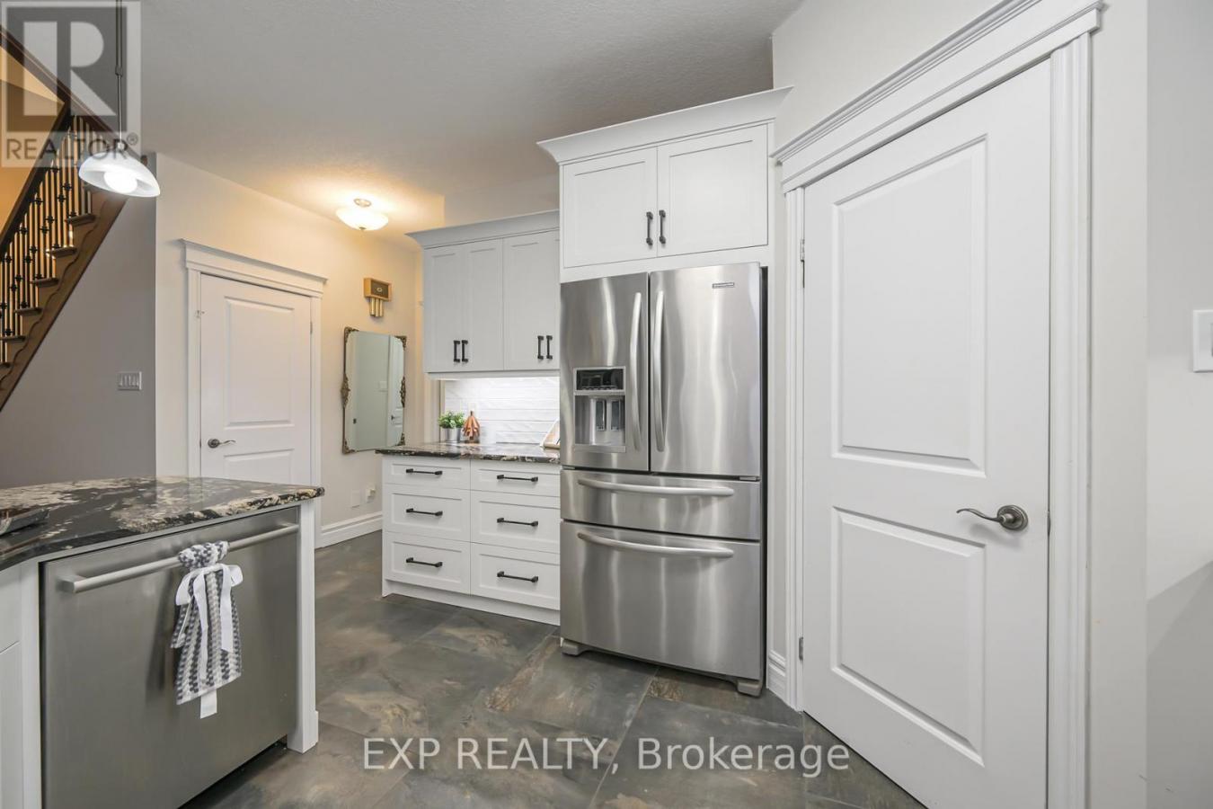 London East (East A), ON, N5Y5M4, Canada, 4 Bedrooms Bedrooms, ,4 BathroomsBathrooms,Residential,For Sale,1992498