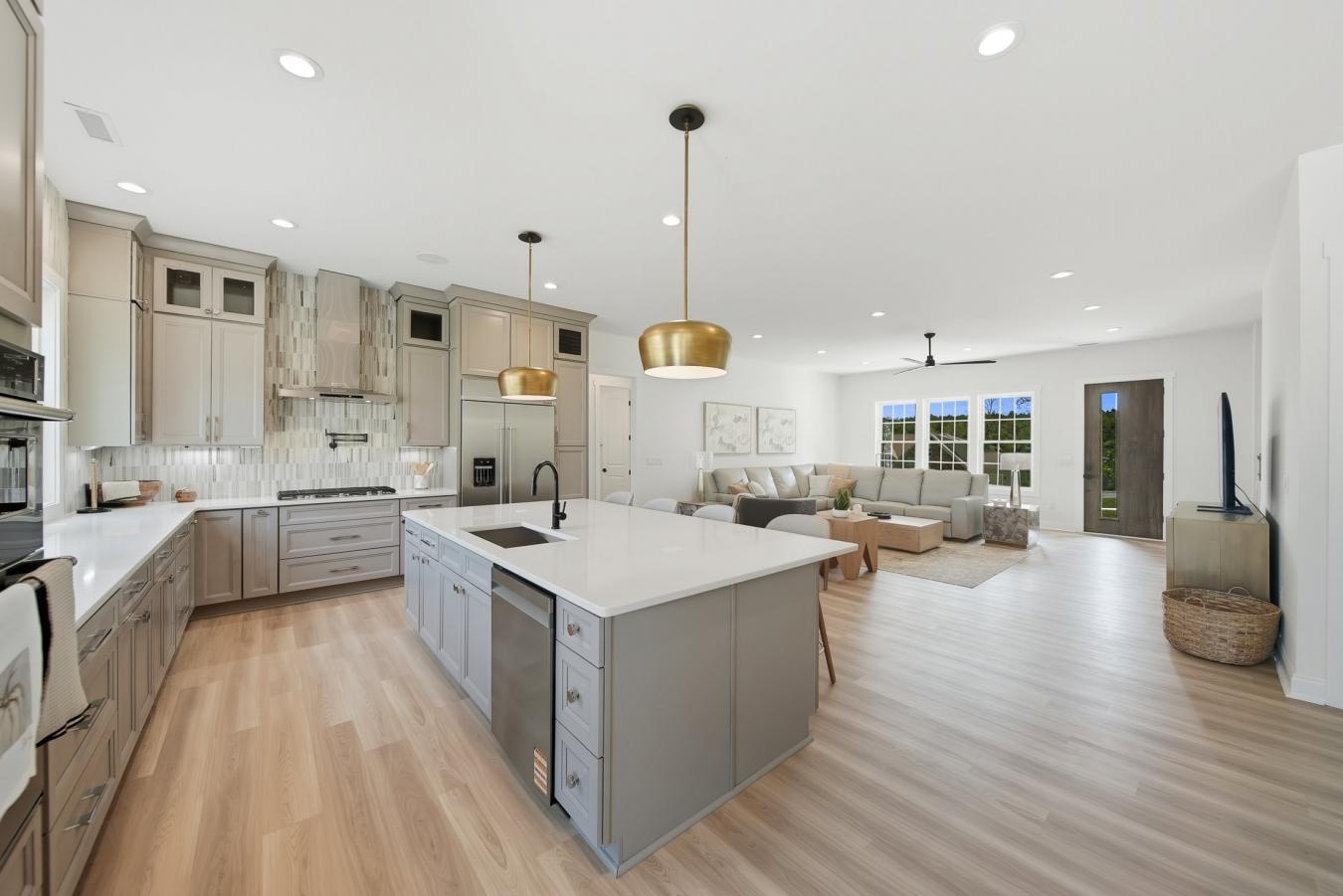 Granite Falls, Caldwell, 28630, United States, 4 Bedrooms Bedrooms, ,4 BathroomsBathrooms,Residential,For Sale,1990837