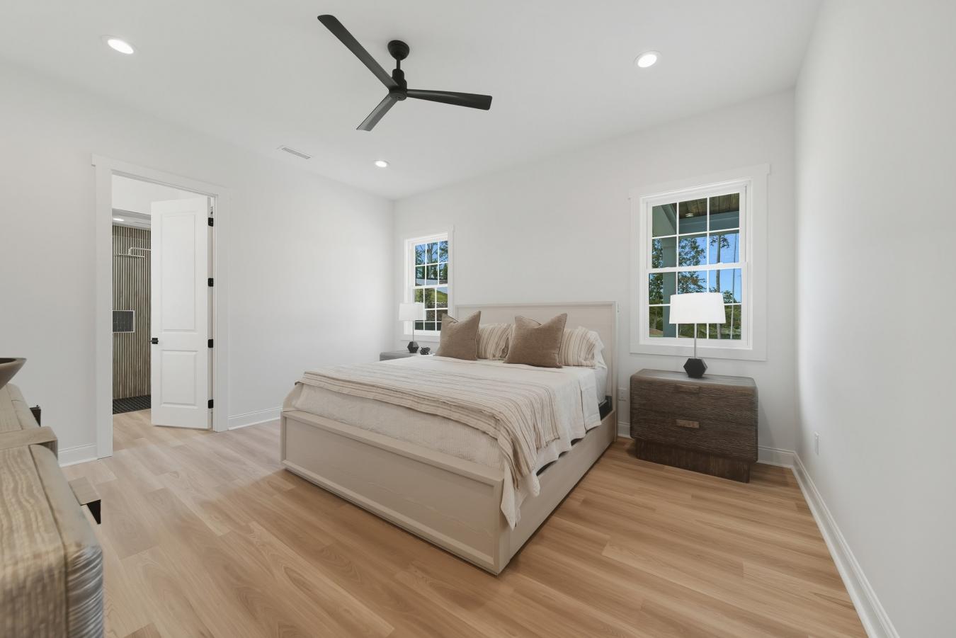 Granite Falls, Caldwell, 28630, United States, 4 Bedrooms Bedrooms, ,4 BathroomsBathrooms,Residential,For Sale,1990837