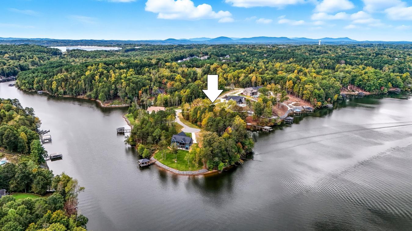 Granite Falls, Caldwell, 28630, United States, 4 Bedrooms Bedrooms, ,4 BathroomsBathrooms,Residential,For Sale,1990837