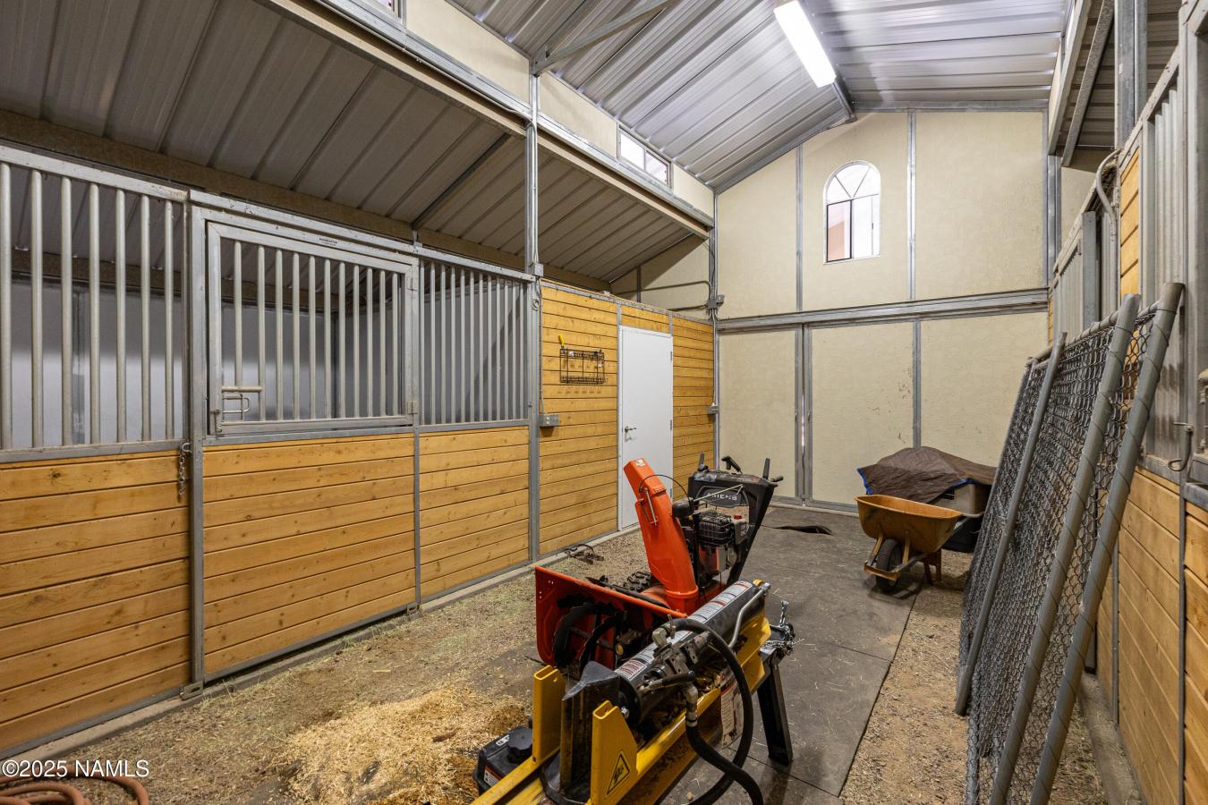 Flagstaff, Coconino, 86001, United States, 5 Bedrooms Bedrooms, ,3 BathroomsBathrooms,Residential,For Sale,1992493