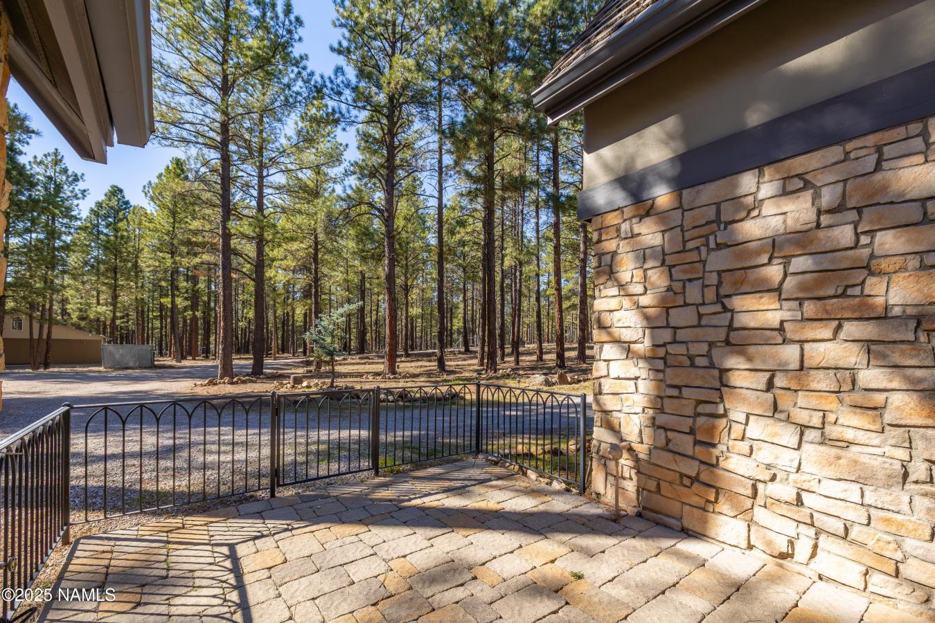 Flagstaff, Coconino, 86001, United States, 5 Bedrooms Bedrooms, ,3 BathroomsBathrooms,Residential,For Sale,1992493
