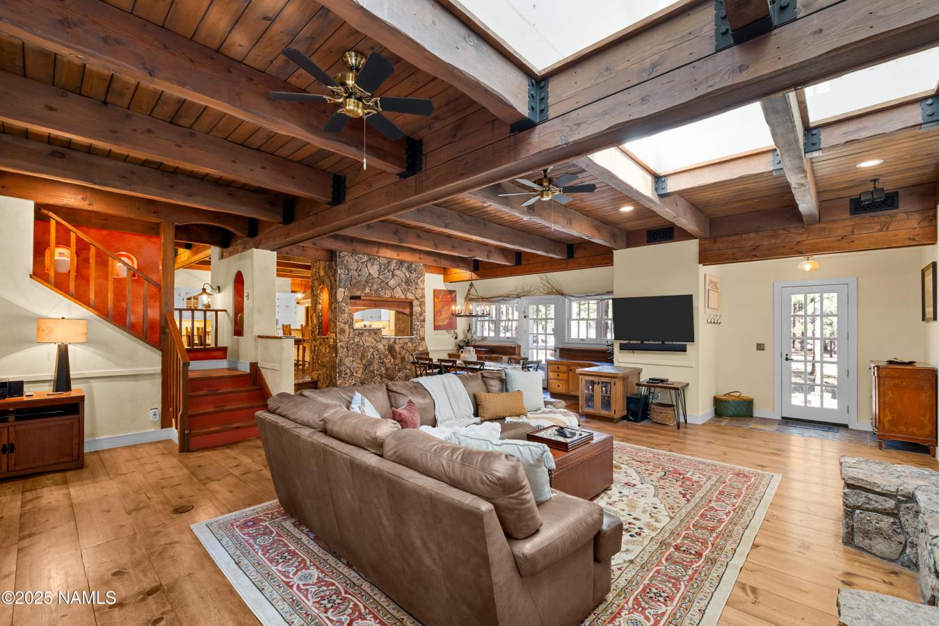 Flagstaff, Coconino, 86001, United States, 5 Bedrooms Bedrooms, ,3 BathroomsBathrooms,Residential,For Sale,1992493