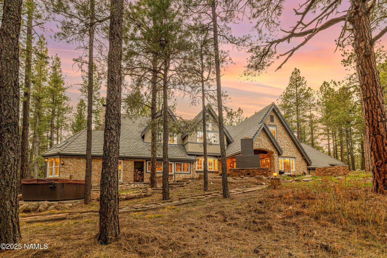 Flagstaff, Coconino, 86001, United States, 5 Bedrooms Bedrooms, ,3 BathroomsBathrooms,Residential,For Sale,1992493