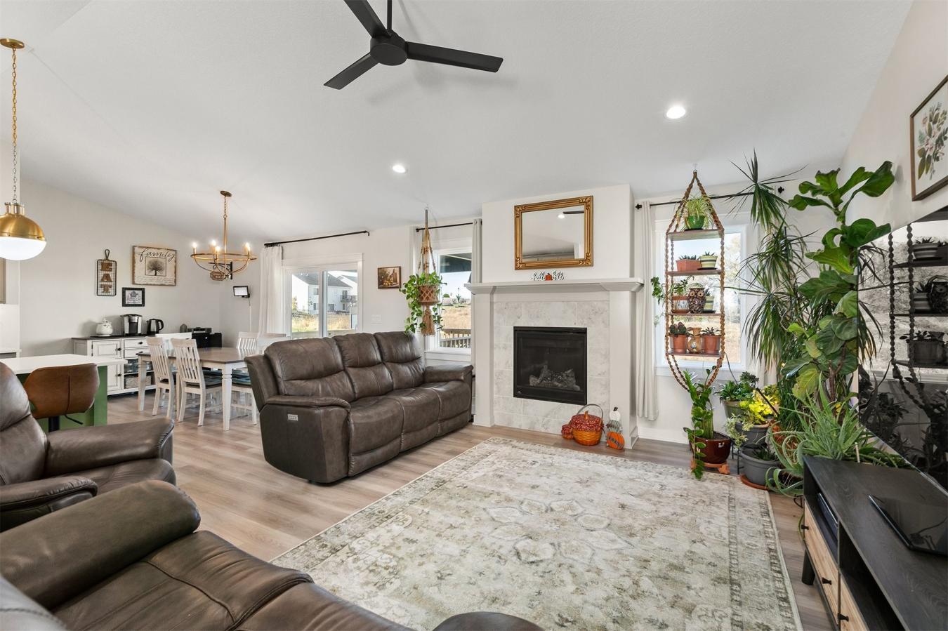 Altoona, Polk, 50009, United States, 3 Bedrooms Bedrooms, ,3 BathroomsBathrooms,Residential,For Sale,1992494