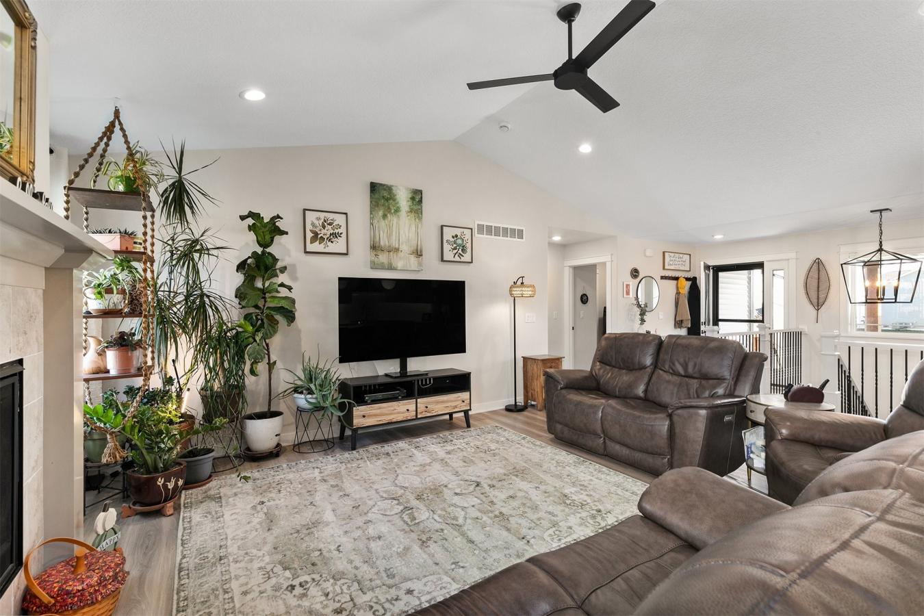 Altoona, Polk, 50009, United States, 3 Bedrooms Bedrooms, ,3 BathroomsBathrooms,Residential,For Sale,1992494