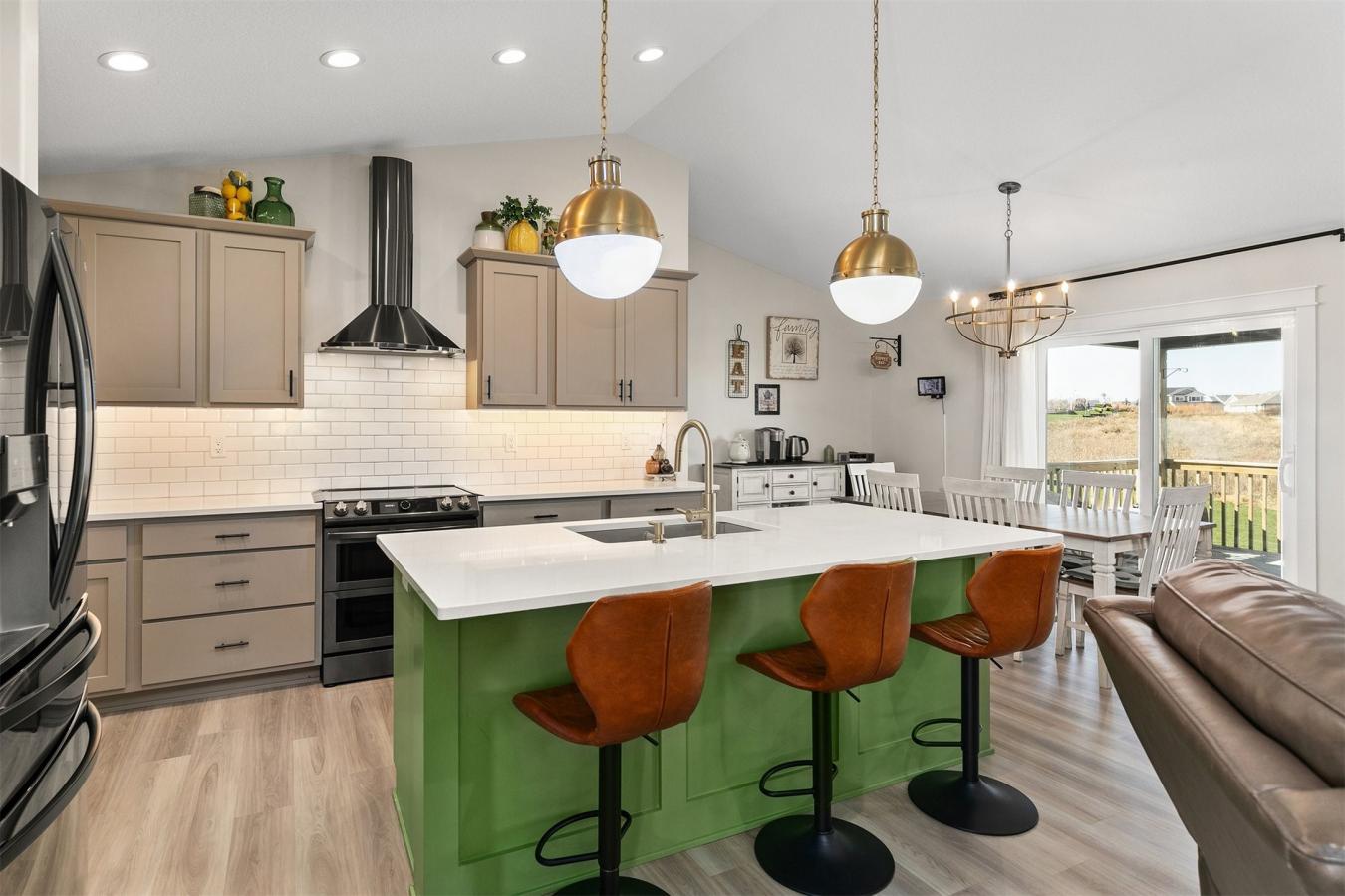 Altoona, Polk, 50009, United States, 3 Bedrooms Bedrooms, ,3 BathroomsBathrooms,Residential,For Sale,1992494