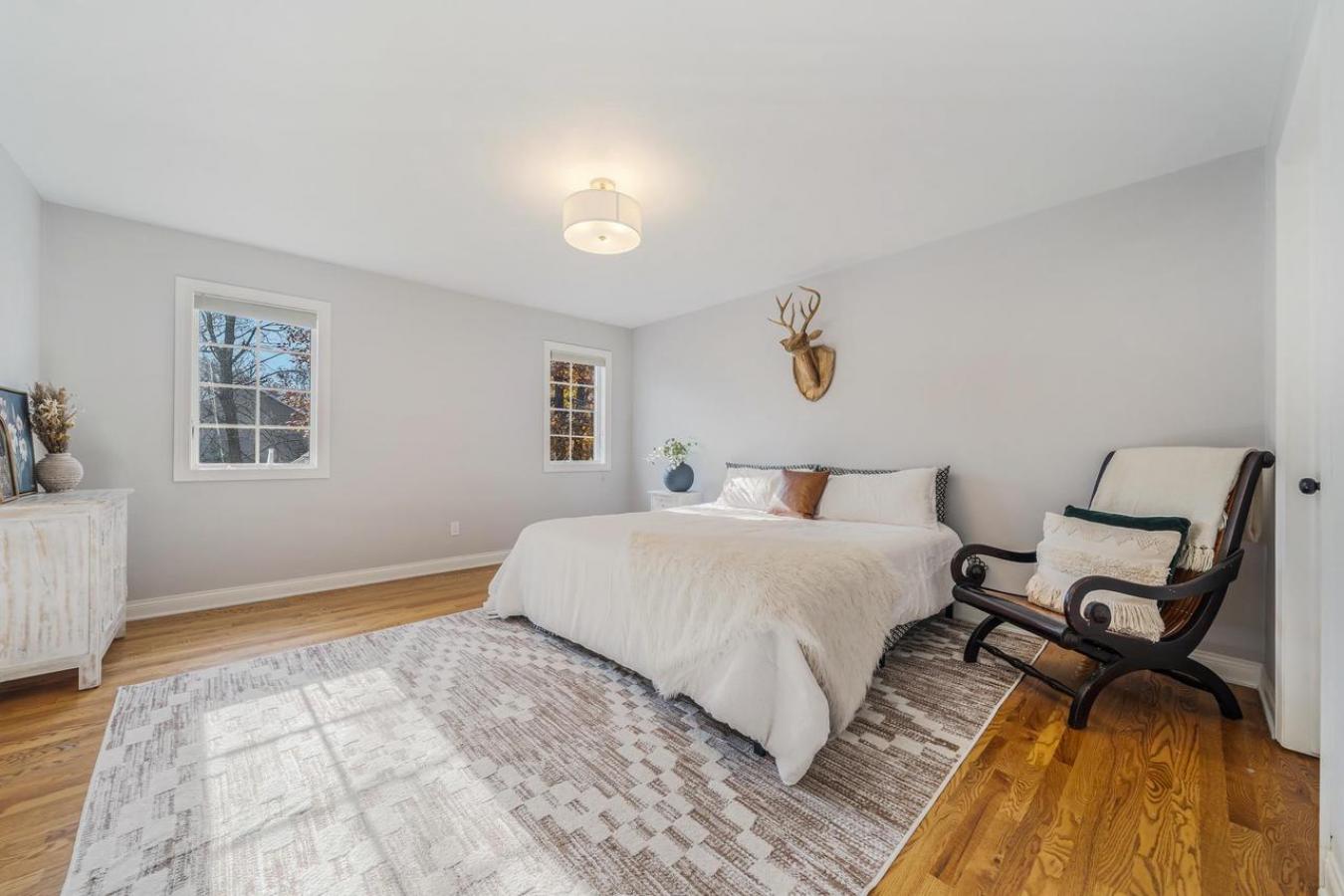 NEENAH, WINNEBAGO, 54956, United States, 5 Bedrooms Bedrooms, ,4 BathroomsBathrooms,Residential,For Sale,1992787