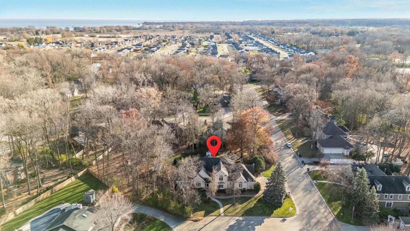 NEENAH, WINNEBAGO, 54956, United States, 5 Bedrooms Bedrooms, ,4 BathroomsBathrooms,Residential,For Sale,1992787