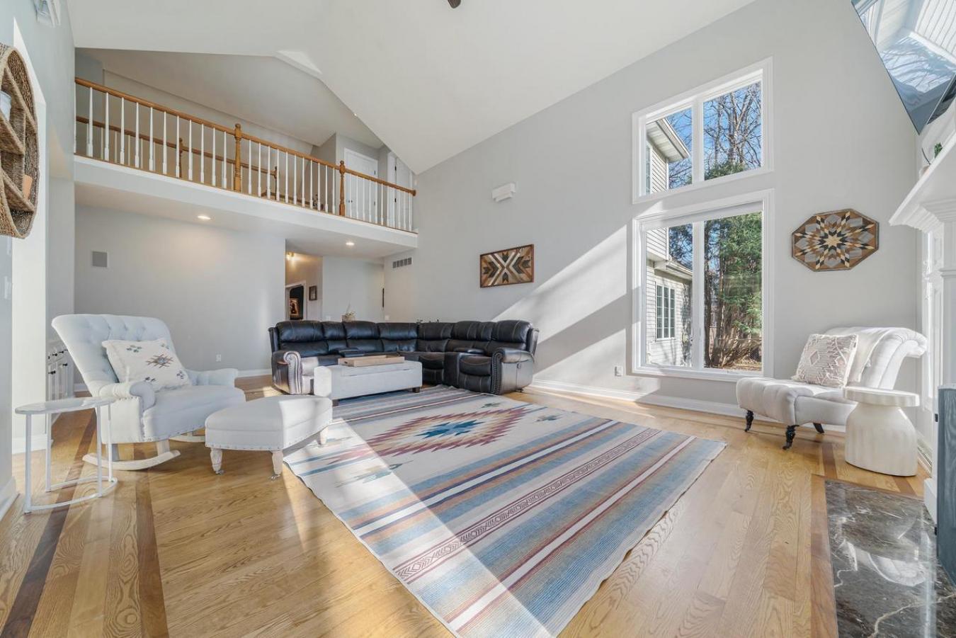 NEENAH, WINNEBAGO, 54956, United States, 5 Bedrooms Bedrooms, ,4 BathroomsBathrooms,Residential,For Sale,1992787