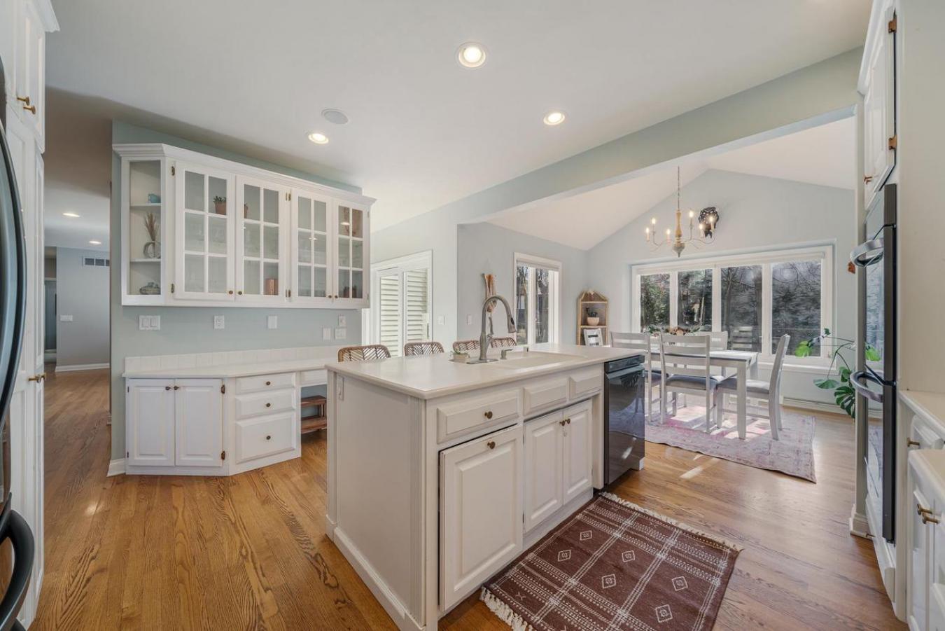 NEENAH, WINNEBAGO, 54956, United States, 5 Bedrooms Bedrooms, ,4 BathroomsBathrooms,Residential,For Sale,1992787