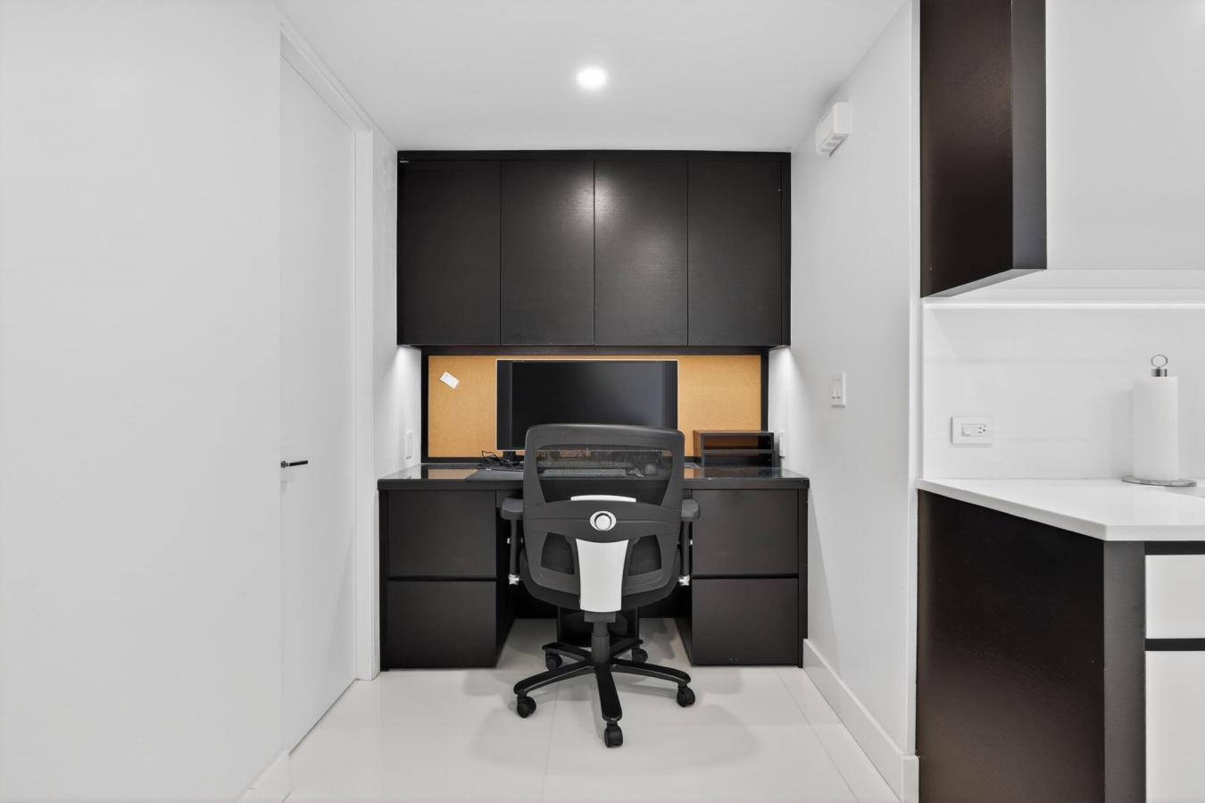 Palm Beach, Florida, 33480, United States, 3 Bedrooms Bedrooms, ,3 BathroomsBathrooms,Residential,For Sale,1994322