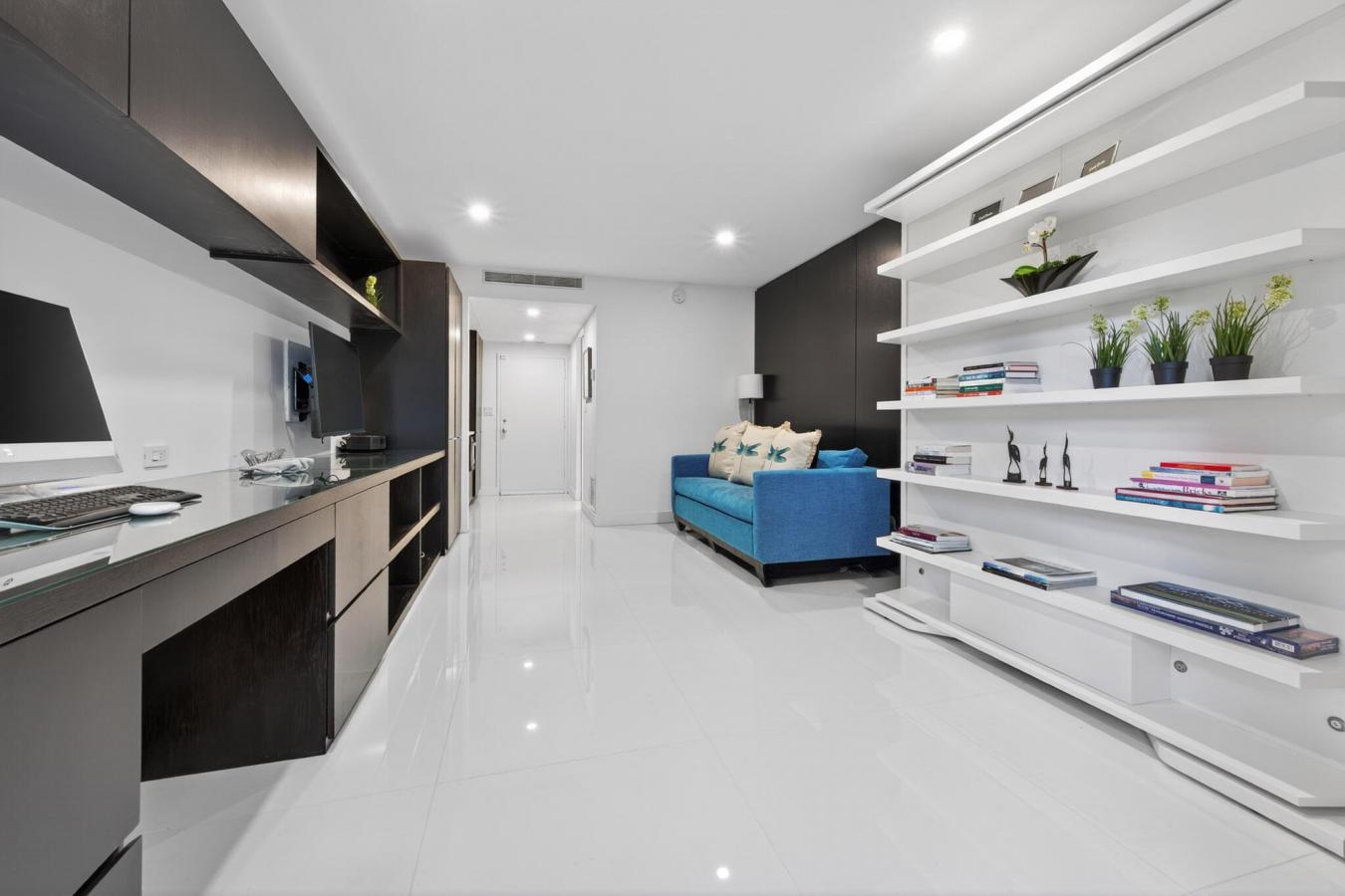 Palm Beach, Florida, 33480, United States, 3 Bedrooms Bedrooms, ,3 BathroomsBathrooms,Residential,For Sale,1994322