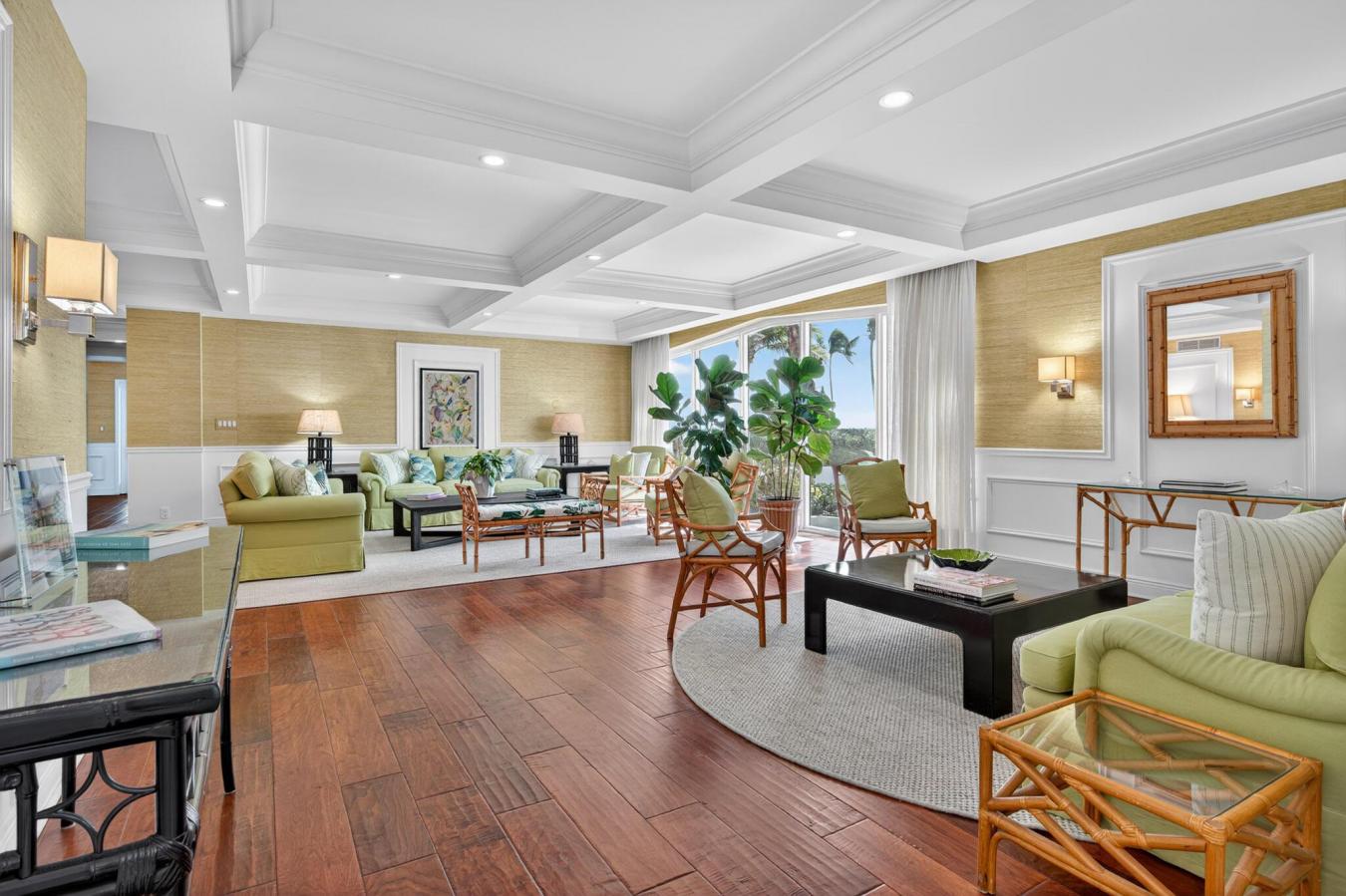 Palm Beach, Florida, 33480, United States, 3 Bedrooms Bedrooms, ,3 BathroomsBathrooms,Residential,For Sale,1994322