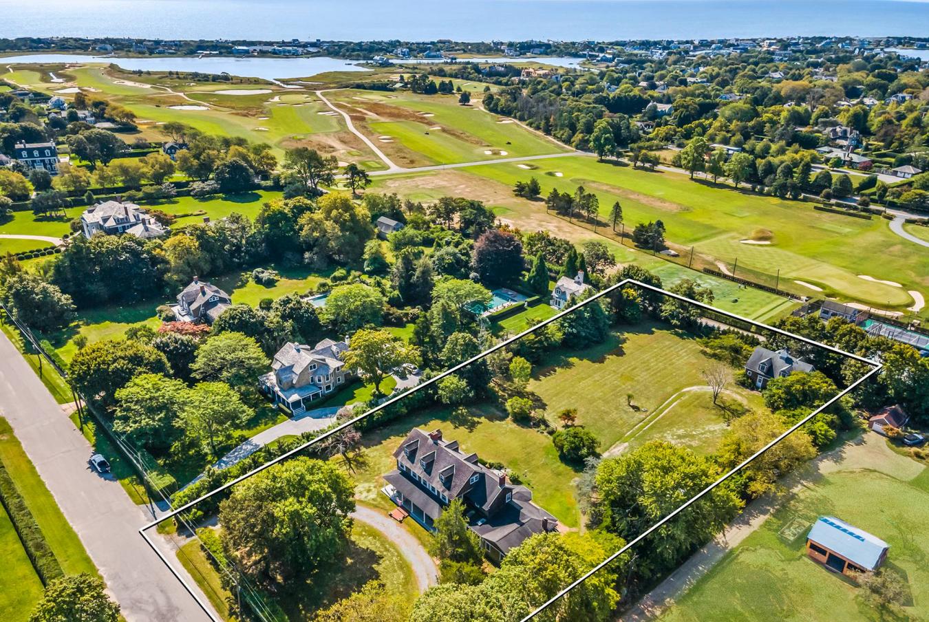 Village of Quogue, New York, 11959, United States, 7 Bedrooms Bedrooms, ,3 BathroomsBathrooms,Residential,For Sale,1994319