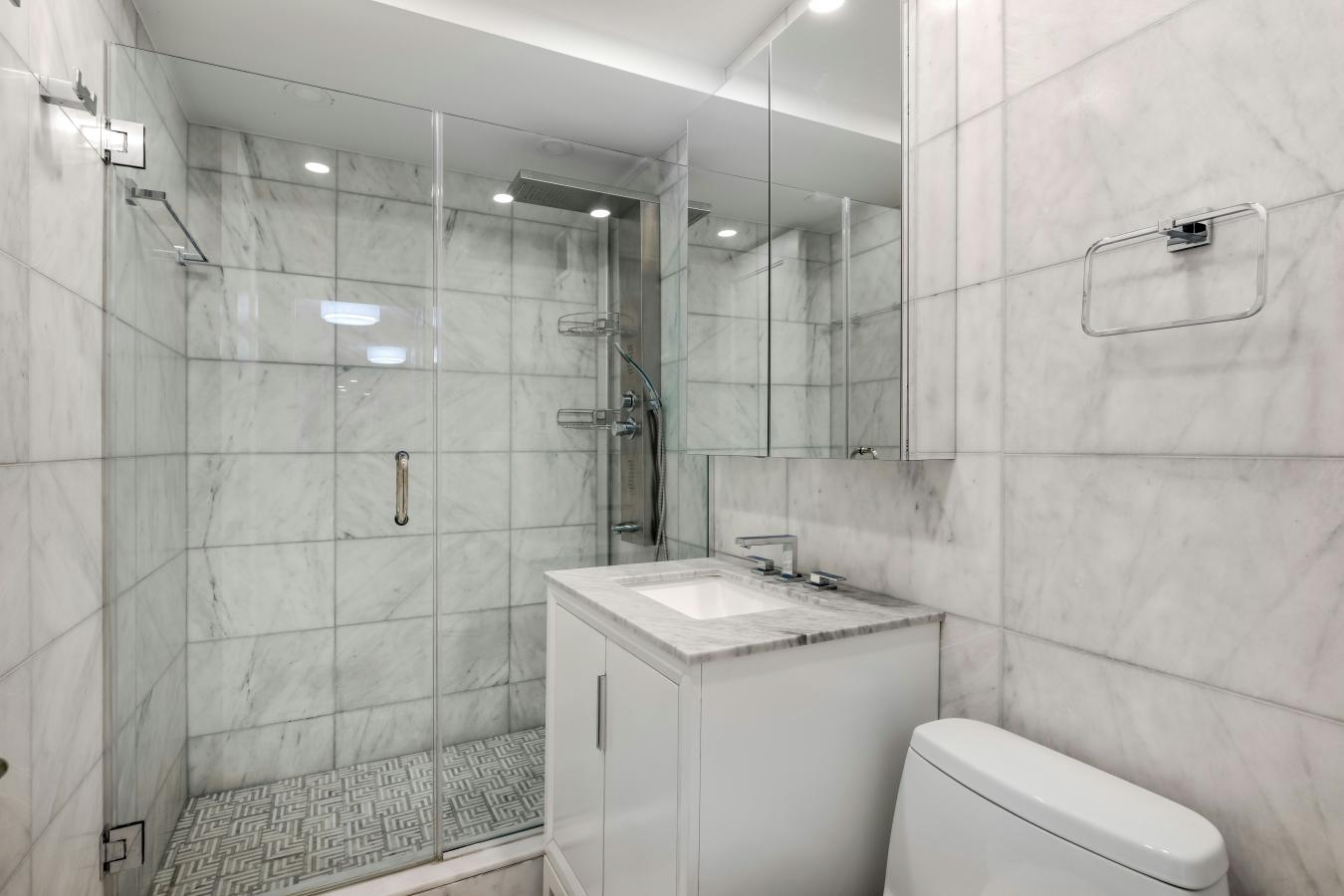 New York, New York, 10075, United States, 4 Bedrooms Bedrooms, ,3 BathroomsBathrooms,Residential,For Sale,1994320