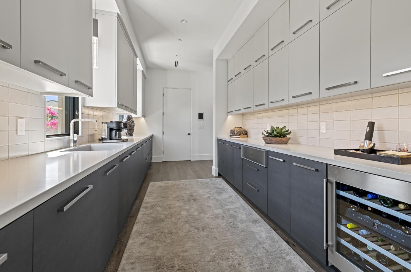 Paradise Valley, Arizona, 85253, United States, 4 Bedrooms Bedrooms, ,4 BathroomsBathrooms,Residential,For Sale,1992785