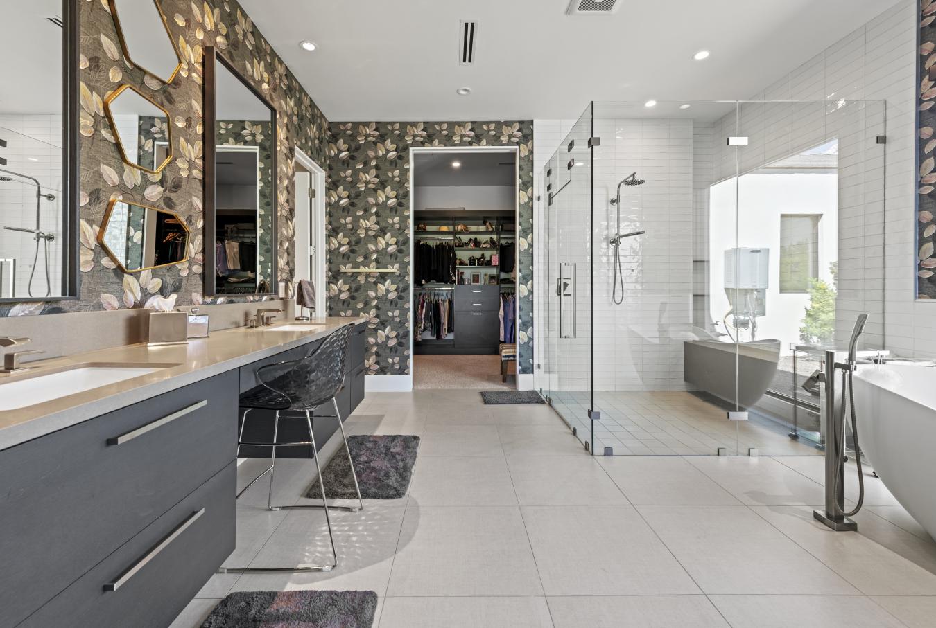 Paradise Valley, Arizona, 85253, United States, 4 Bedrooms Bedrooms, ,4 BathroomsBathrooms,Residential,For Sale,1992785