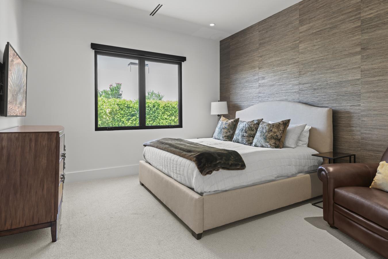 Paradise Valley, Arizona, 85253, United States, 4 Bedrooms Bedrooms, ,4 BathroomsBathrooms,Residential,For Sale,1992785