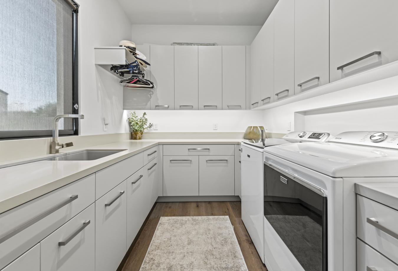 Paradise Valley, Arizona, 85253, United States, 4 Bedrooms Bedrooms, ,4 BathroomsBathrooms,Residential,For Sale,1992785