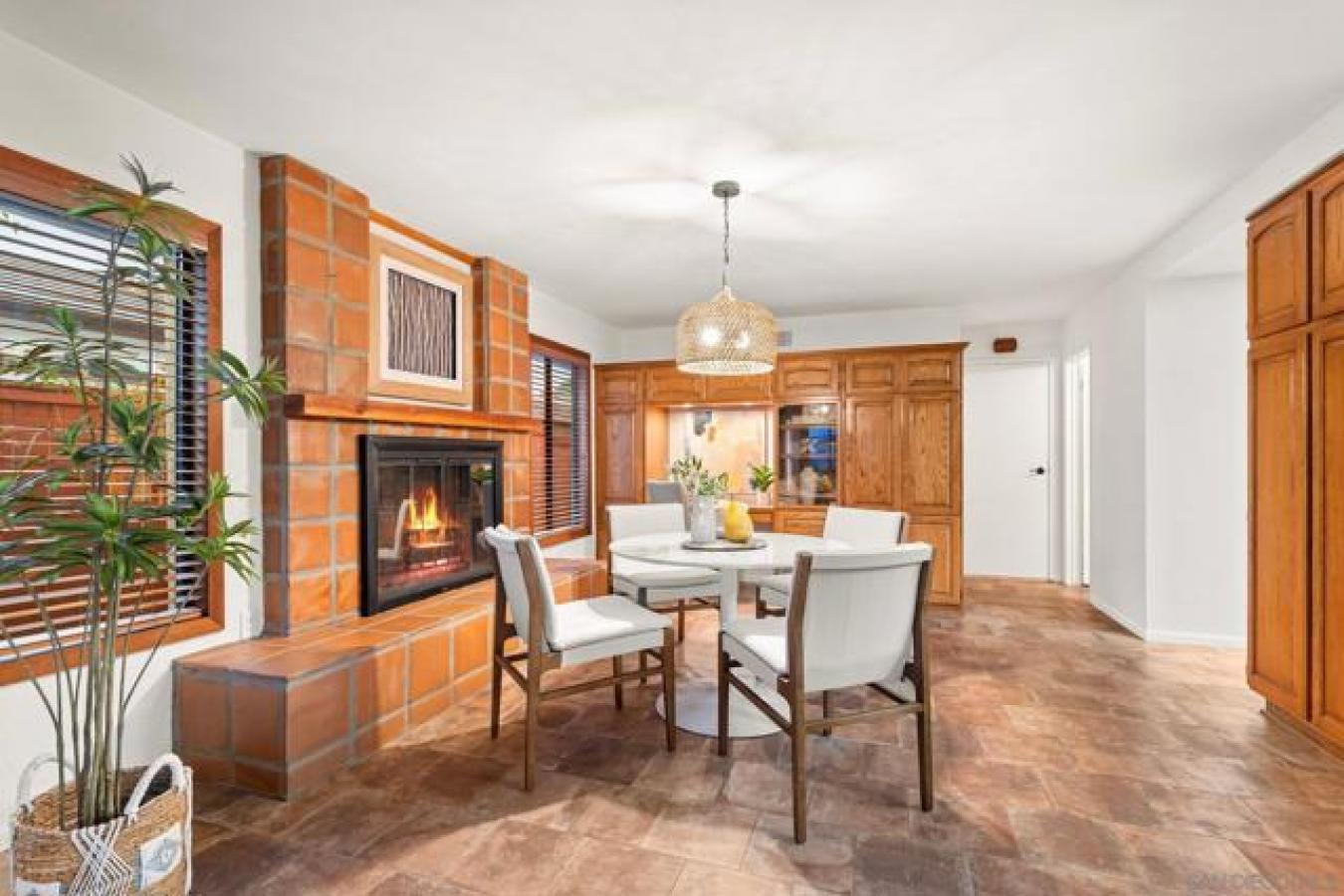 Encinitas, San Diego, 92024, United States, 4 Bedrooms Bedrooms, ,2 BathroomsBathrooms,Residential,For Sale,1992608