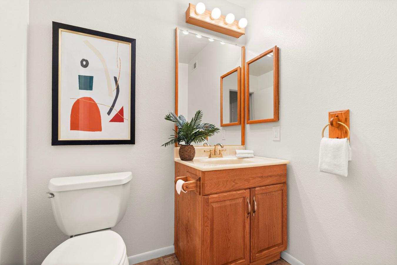 Encinitas, San Diego, 92024, United States, 4 Bedrooms Bedrooms, ,2 BathroomsBathrooms,Residential,For Sale,1992608