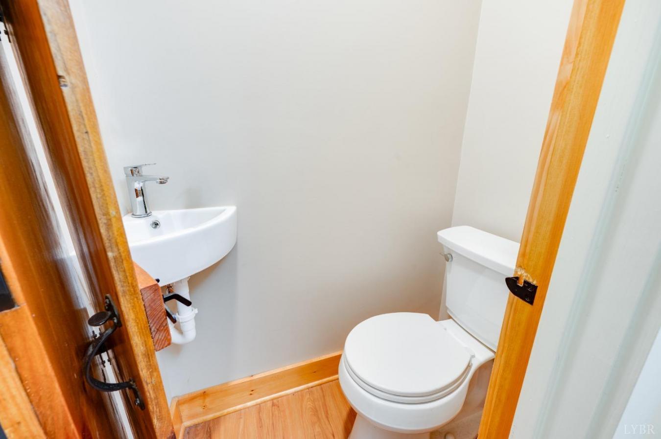 Monroe, Amherst, 24574, United States, 4 Bedrooms Bedrooms, ,3 BathroomsBathrooms,Residential,For Sale,1992602