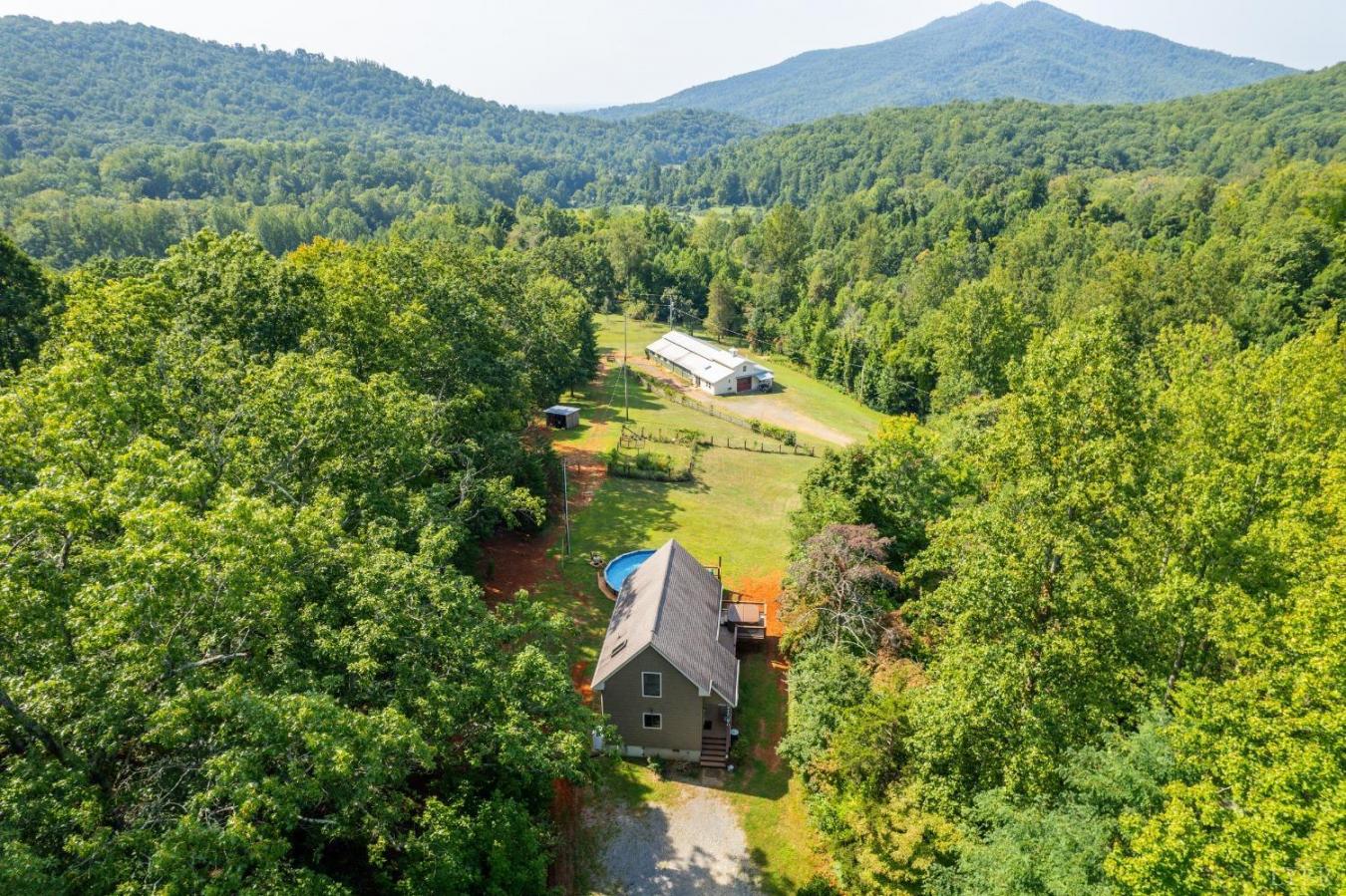 Monroe, Amherst, 24574, United States, 4 Bedrooms Bedrooms, ,3 BathroomsBathrooms,Residential,For Sale,1992602