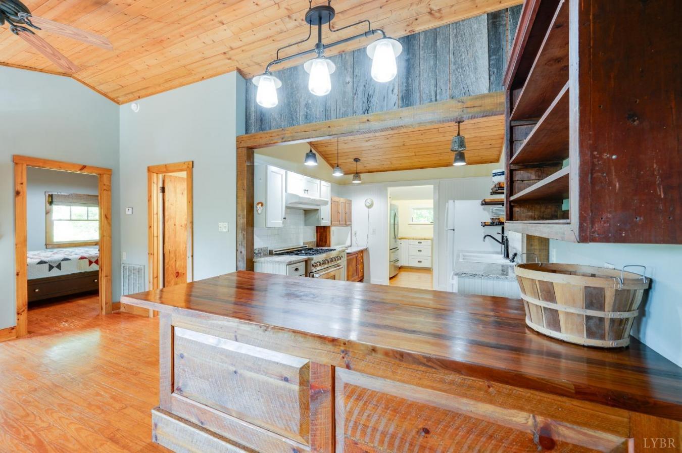 Monroe, Amherst, 24574, United States, 4 Bedrooms Bedrooms, ,3 BathroomsBathrooms,Residential,For Sale,1992602