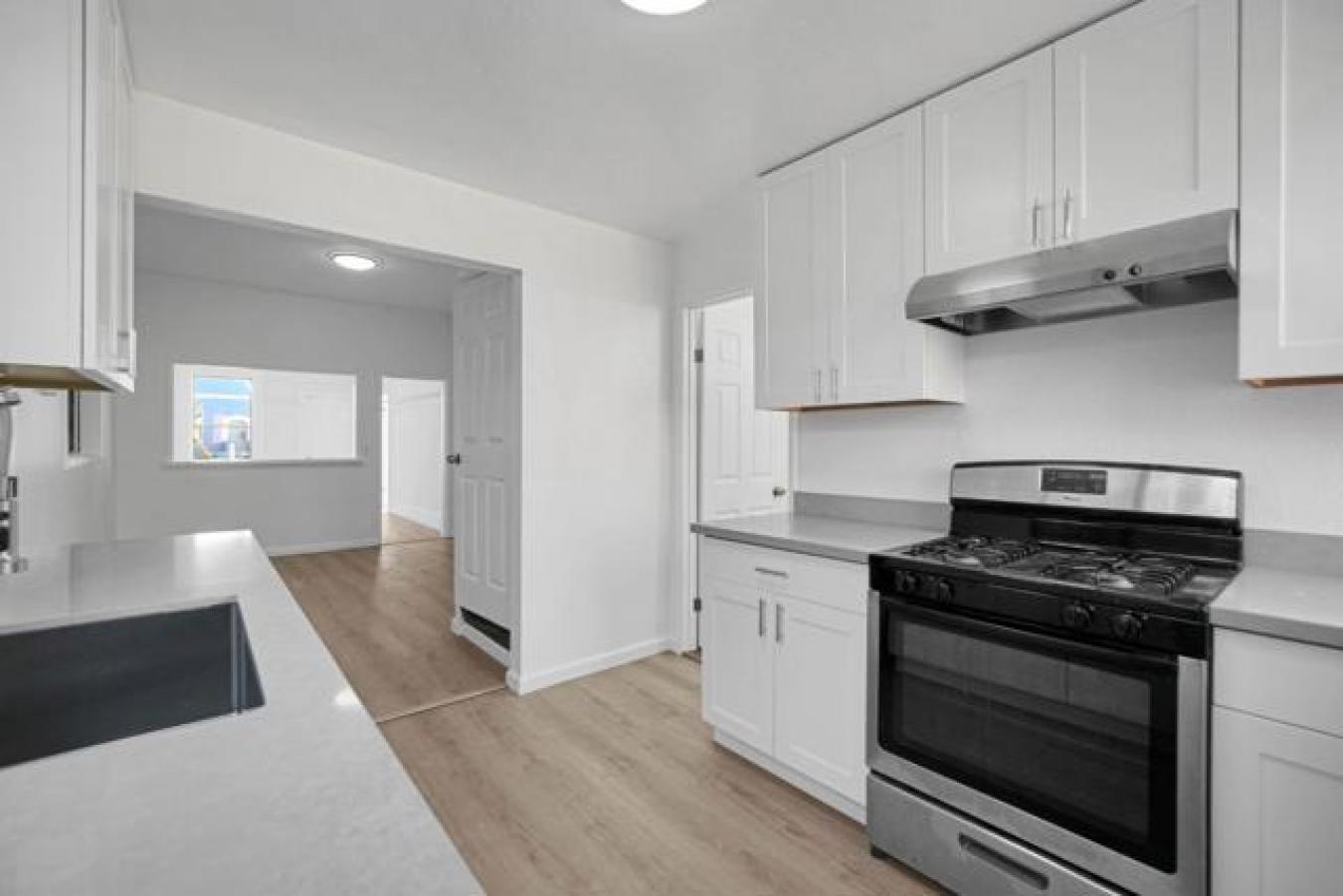 San Francisco, San Francisco, 94112, United States, 2 Bedrooms Bedrooms, ,2 BathroomsBathrooms,Residential,For Sale,1992603