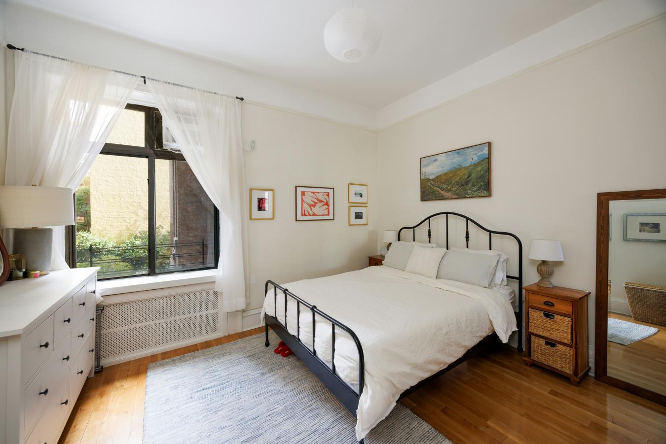 New York, New York, 10025, United States, 2 Bedrooms Bedrooms, ,2 BathroomsBathrooms,Residential,For Sale,1994308