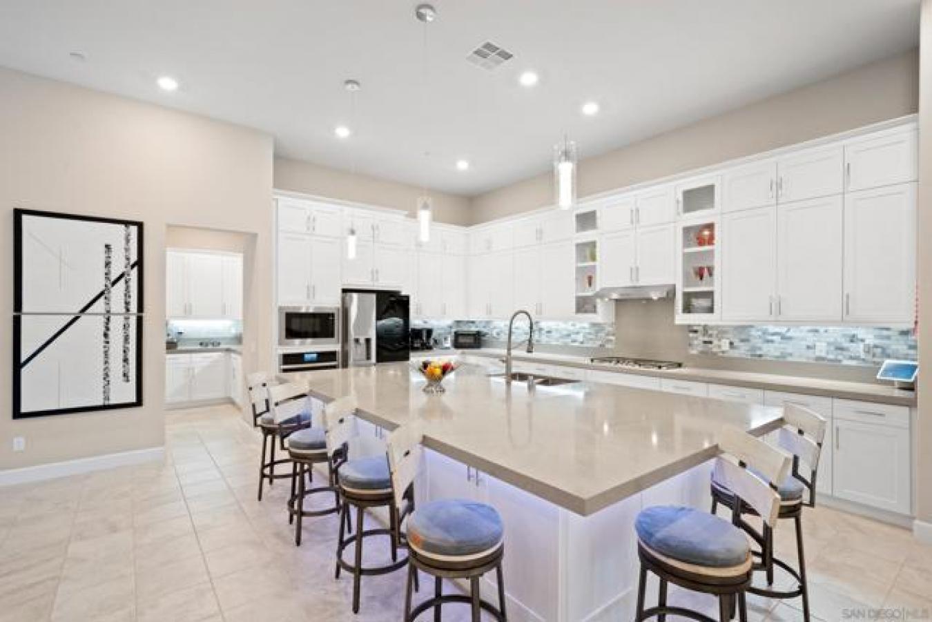 Escondido, San Diego, 92029, United States, 4 Bedrooms Bedrooms, ,4 BathroomsBathrooms,Residential,For Sale,1992778