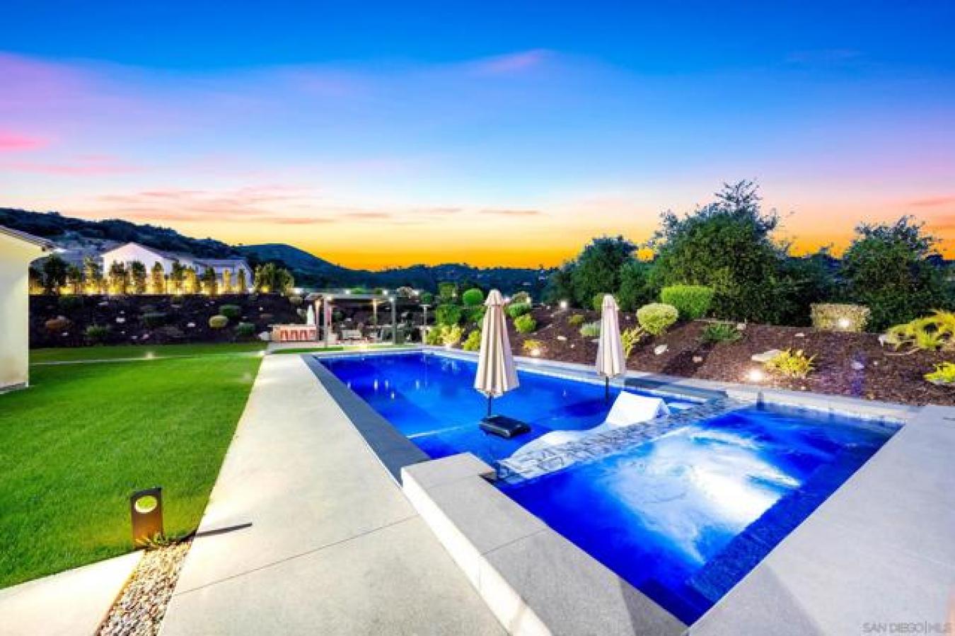 Escondido, San Diego, 92029, United States, 4 Bedrooms Bedrooms, ,4 BathroomsBathrooms,Residential,For Sale,1992778