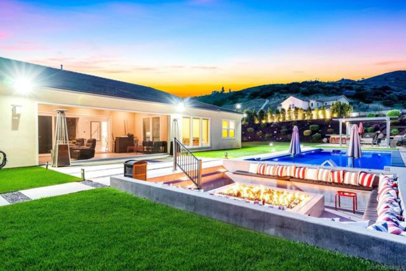 Escondido, San Diego, 92029, United States, 4 Bedrooms Bedrooms, ,4 BathroomsBathrooms,Residential,For Sale,1992778