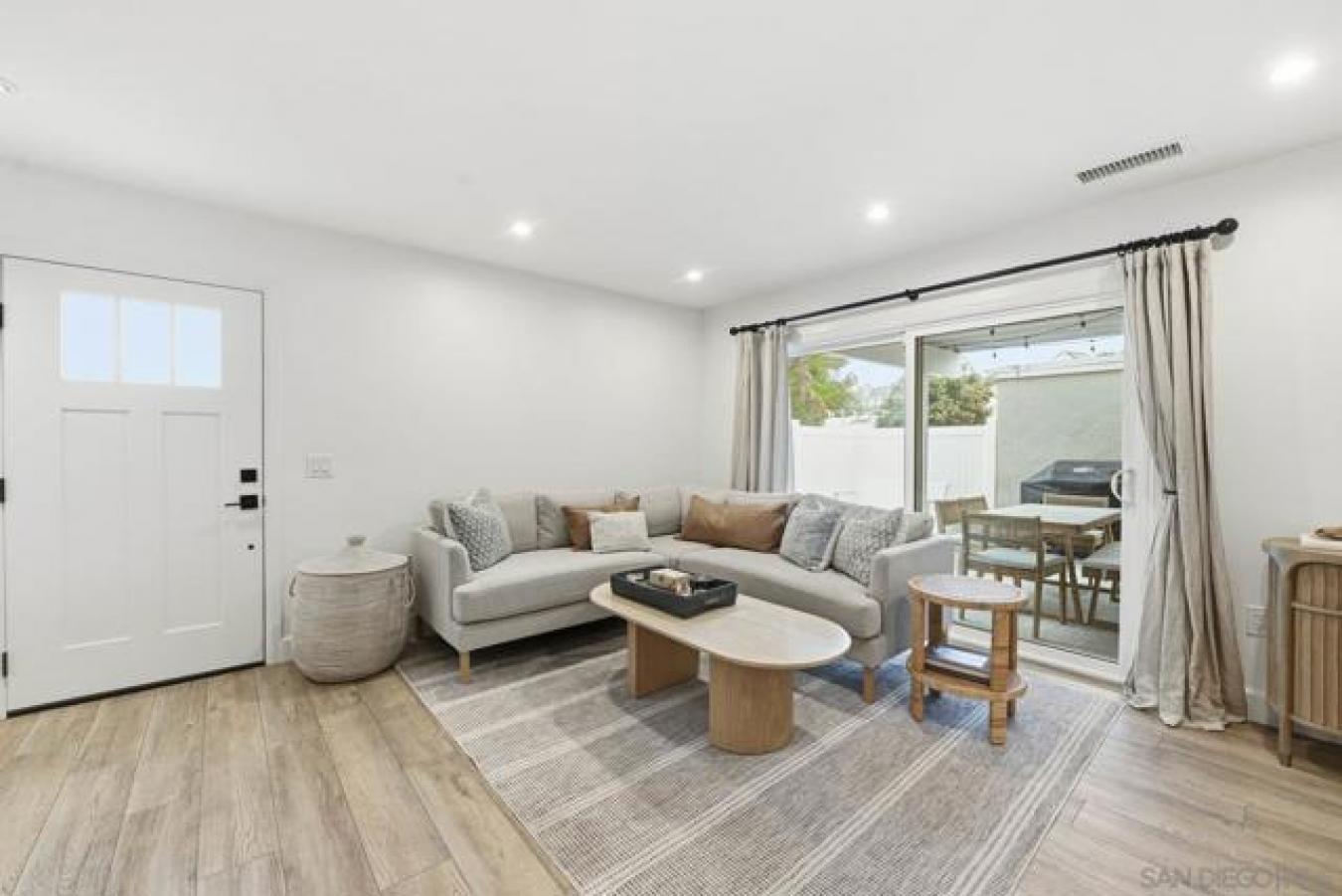 Cardiff by the Sea, San Diego, 92007, United States, 3 Bedrooms Bedrooms, ,2 BathroomsBathrooms,Residential,For Sale,1995225