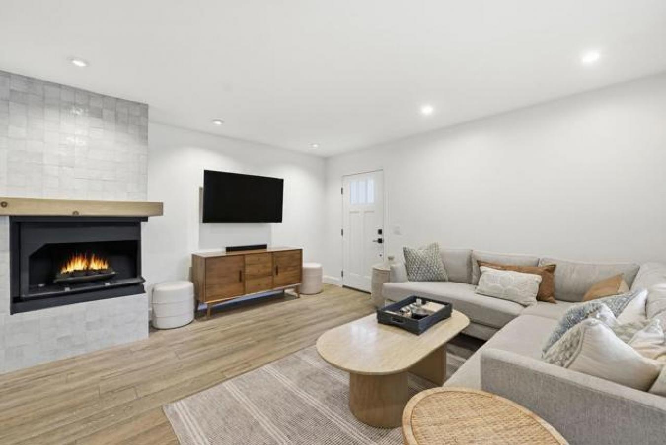 Cardiff by the Sea, San Diego, 92007, United States, 3 Bedrooms Bedrooms, ,2 BathroomsBathrooms,Residential,For Sale,1995225