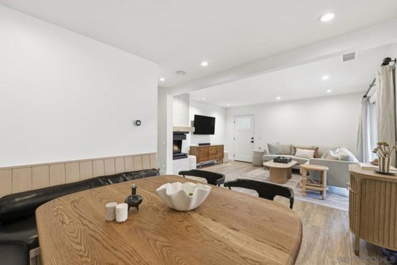 Cardiff by the Sea, San Diego, 92007, United States, 3 Bedrooms Bedrooms, ,2 BathroomsBathrooms,Residential,For Sale,1995225