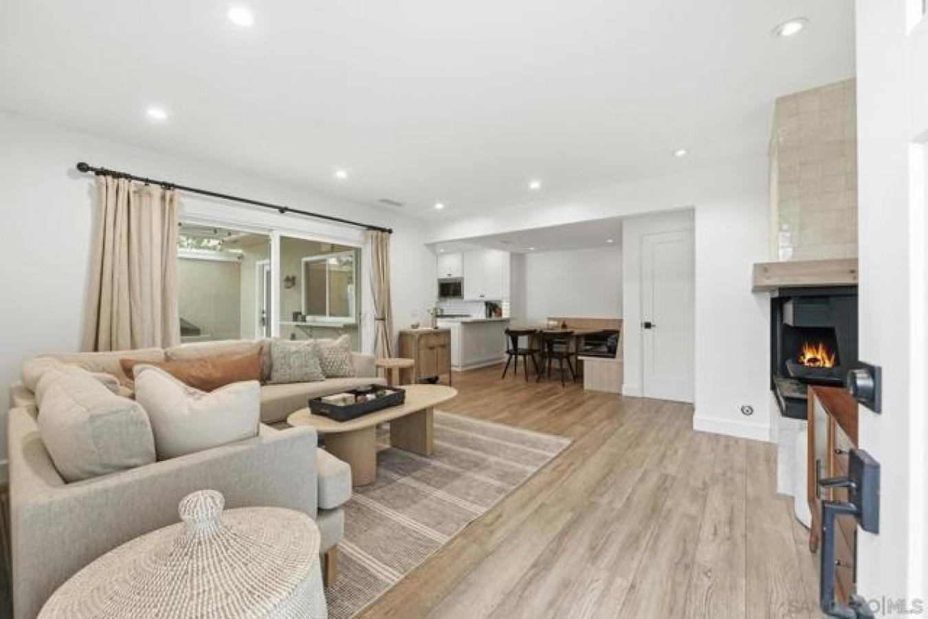 Cardiff by the Sea, San Diego, 92007, United States, 3 Bedrooms Bedrooms, ,2 BathroomsBathrooms,Residential,For Sale,1995225