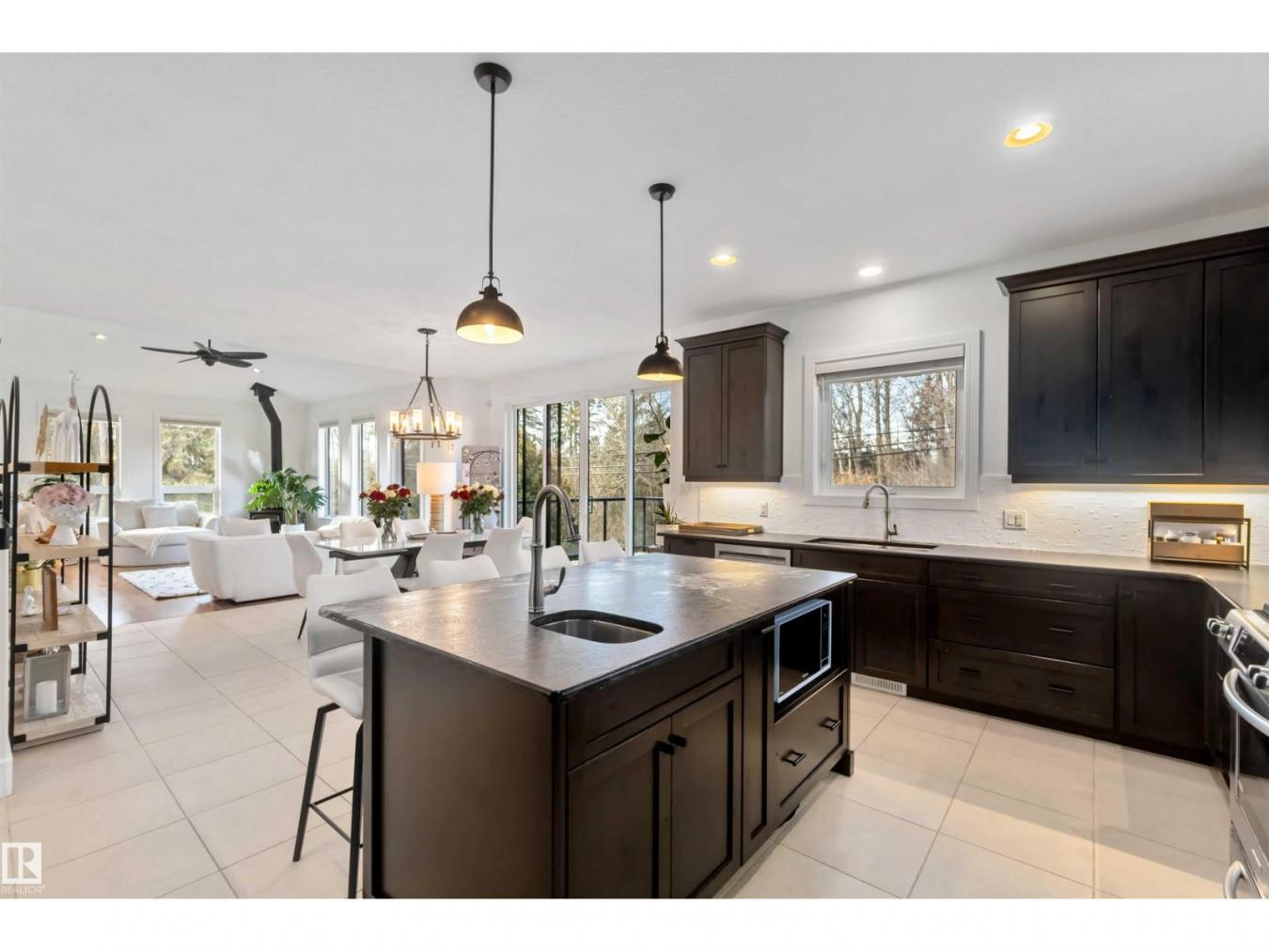 St. Albert, AB, T8N 0Y7, Canada, 4 Bedrooms Bedrooms, ,3 BathroomsBathrooms,Residential,For Sale,1994306