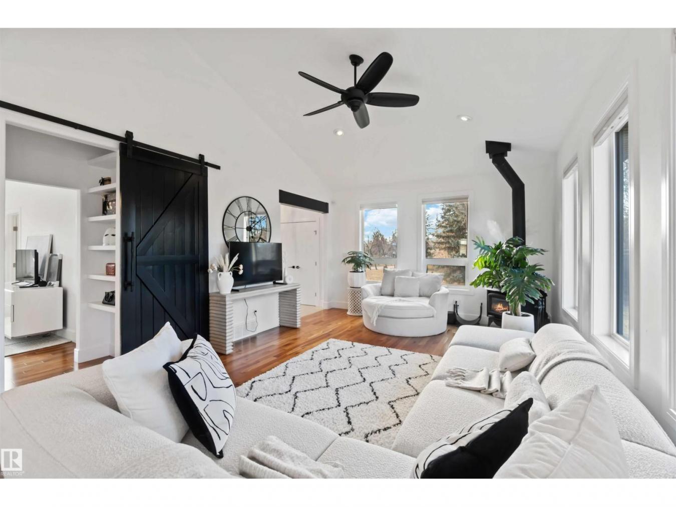 St. Albert, AB, T8N 0Y7, Canada, 4 Bedrooms Bedrooms, ,3 BathroomsBathrooms,Residential,For Sale,1994306