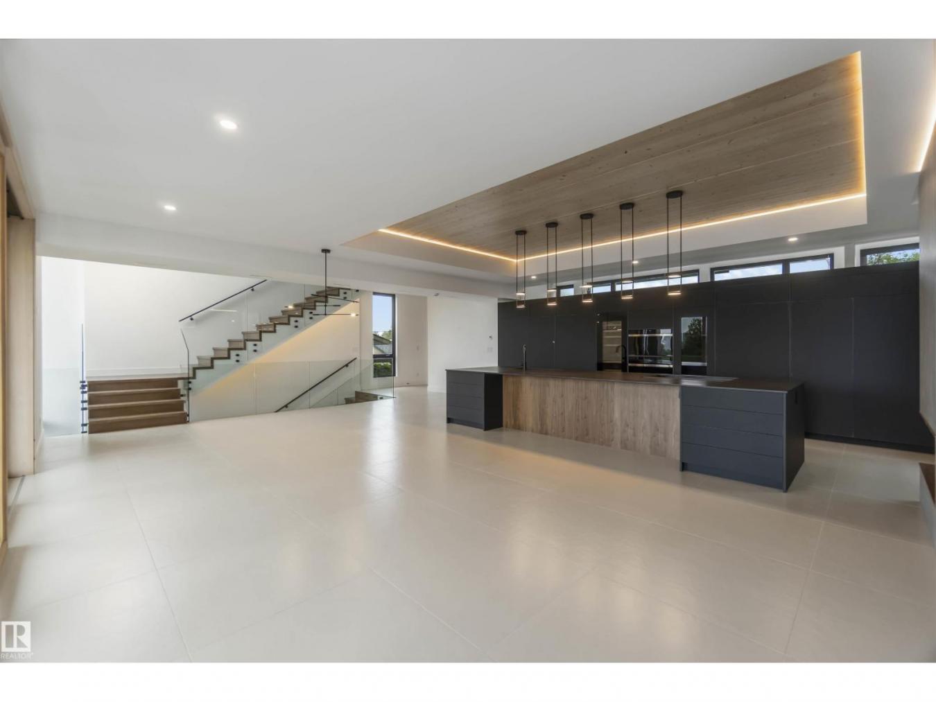 Edmonton, AB, T6C 4C8, Canada, 3 Bedrooms Bedrooms, ,3 BathroomsBathrooms,Residential,For Sale,1994304