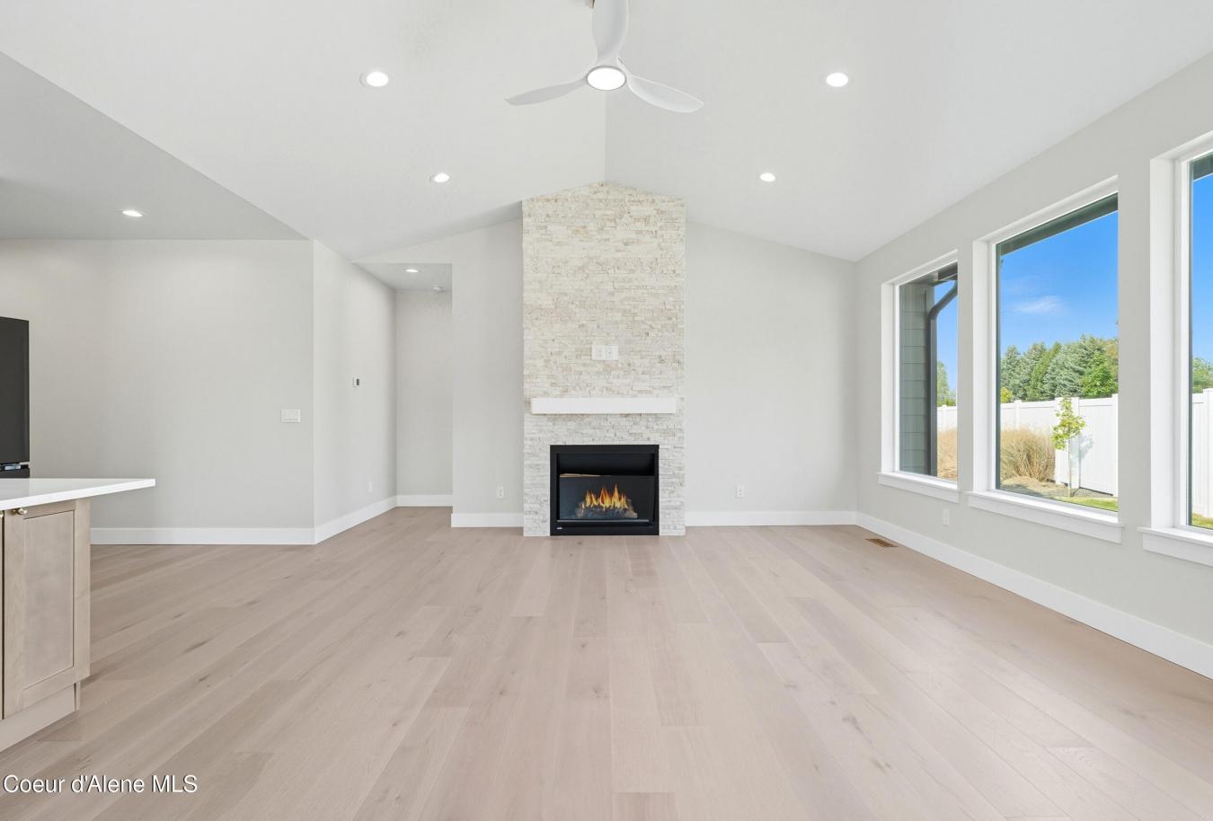 Post Falls, Kootenai, 83854, United States, 5 Bedrooms Bedrooms, ,3 BathroomsBathrooms,Residential,For Sale,1994305