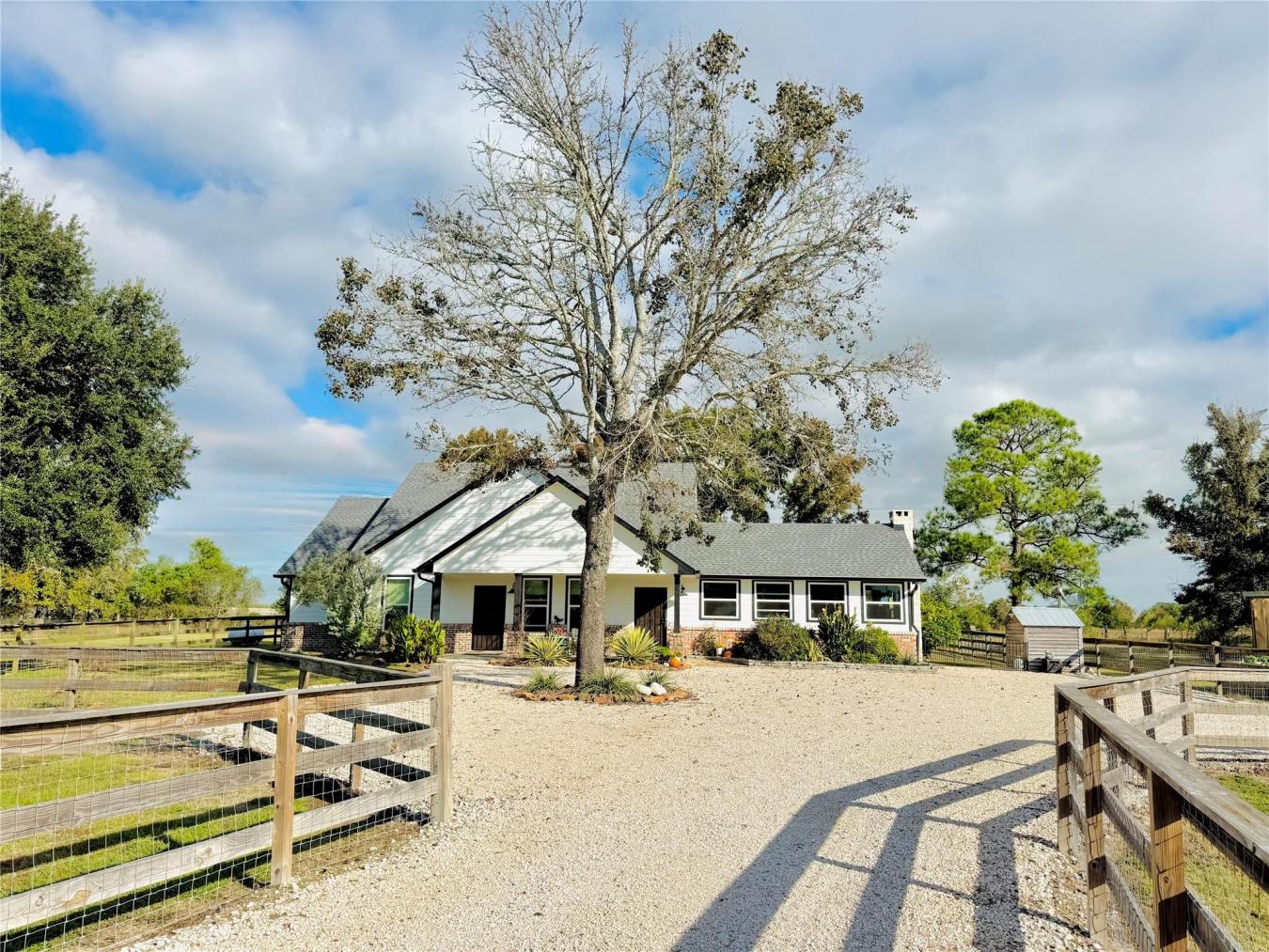 Crosby, Texas, 77532, United States, 5 Bedrooms Bedrooms, ,3 BathroomsBathrooms,Residential,For Sale,1994302