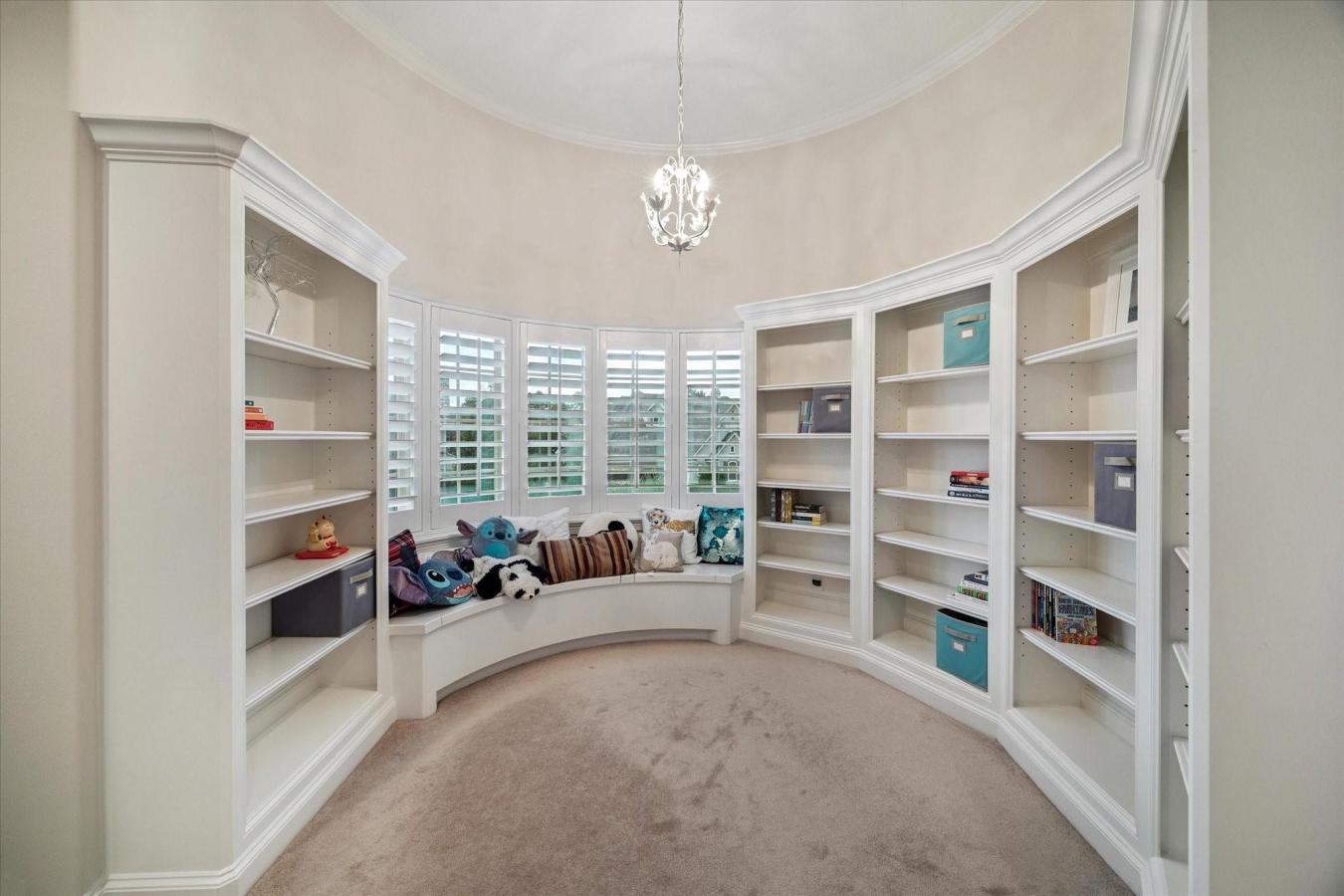 Kingwood, Harris, 77345, United States, 6 Bedrooms Bedrooms, ,3 BathroomsBathrooms,Residential,For Sale,1994299