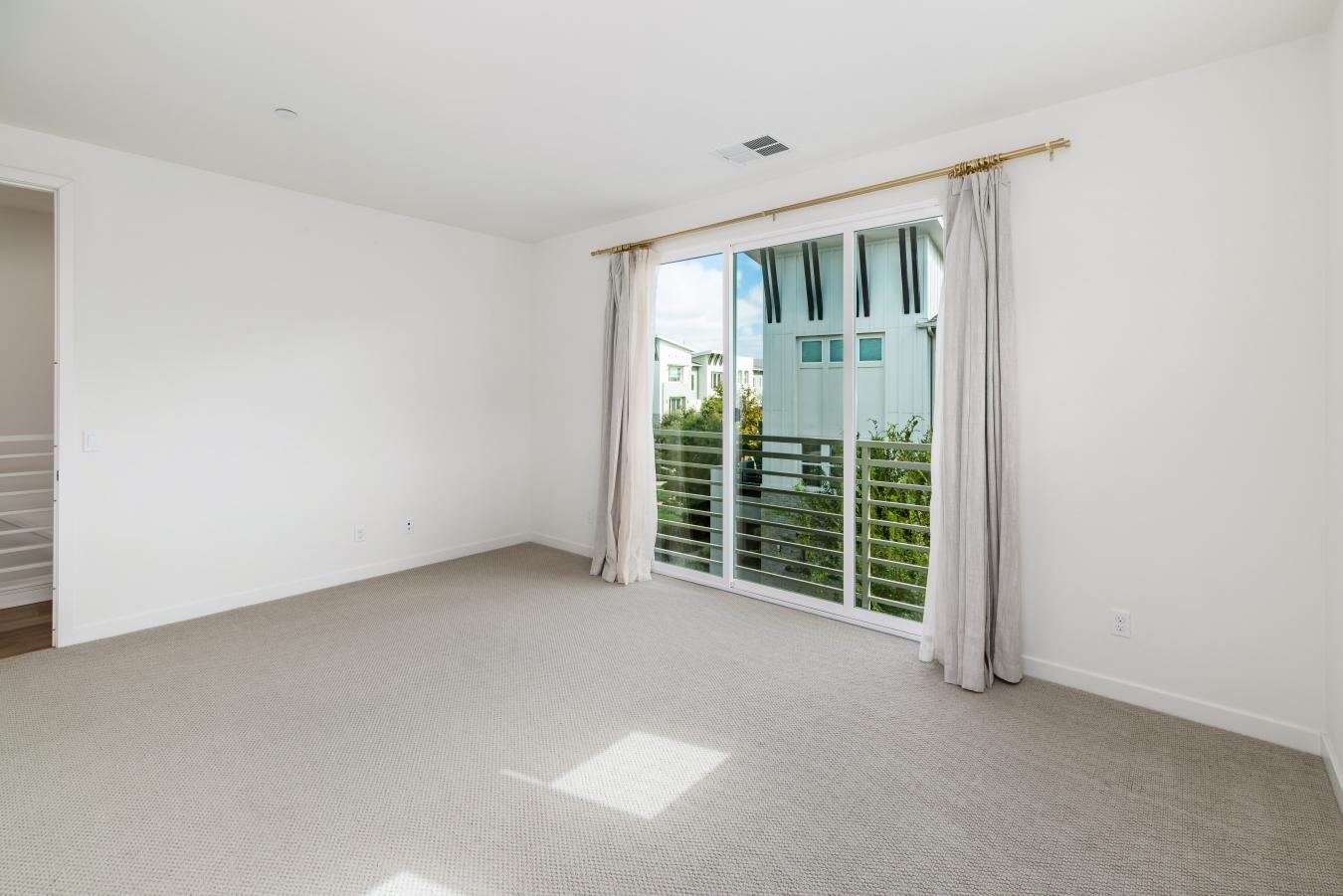 Carlsbad, San Diego, 92009, United States, 3 Bedrooms Bedrooms, ,4 BathroomsBathrooms,Residential,For Sale,2002576